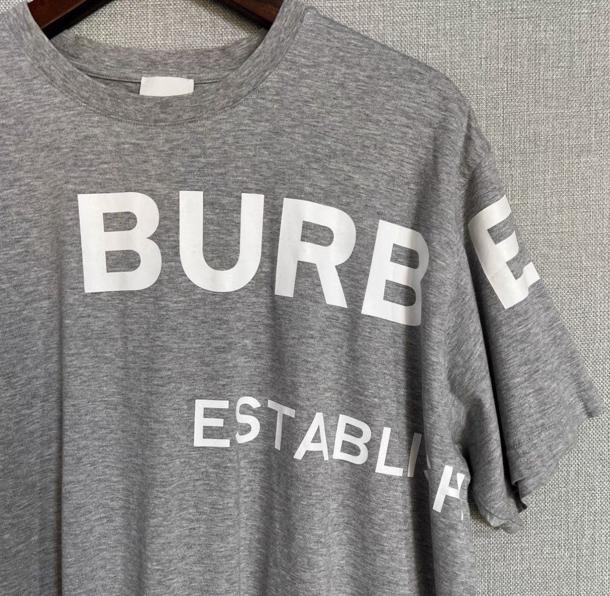 Burberry Burberry Gray "Barrage" Print Logo Short Sleeve T-Shirt Size US L / EU 52-54 / 3 - 3 Thumbnail