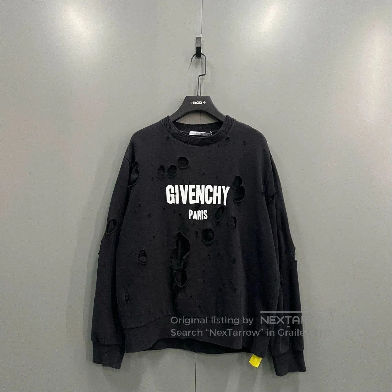 Givenchy Givenchy Distressed Logo Sweatshirt Size L. Size US L / EU 52-54 / 3 - 1 Thumbnail