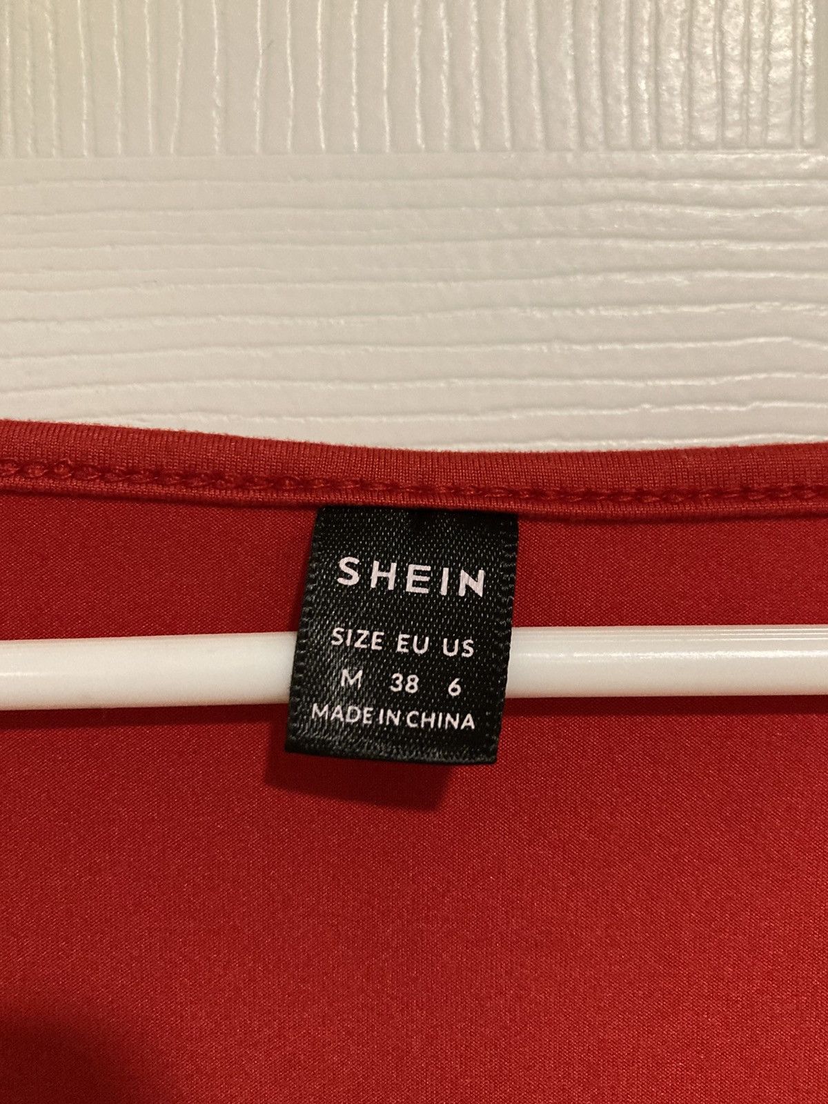 Shein SHEIN Women’s Red Crop top blouse size medium Size M / US 6-8 / IT 42-44 - 4 Thumbnail