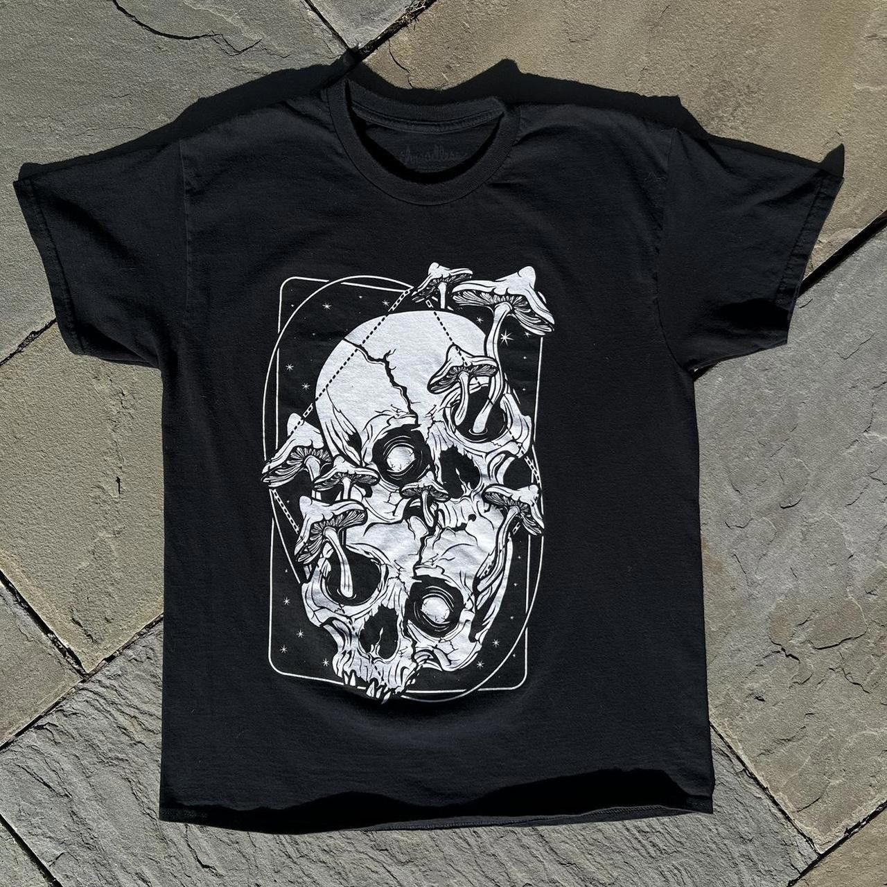 Threadless Black Mushroom Skulls Graphic T-shirt Size US L / EU 52-54 / 3 - 1 Thumbnail