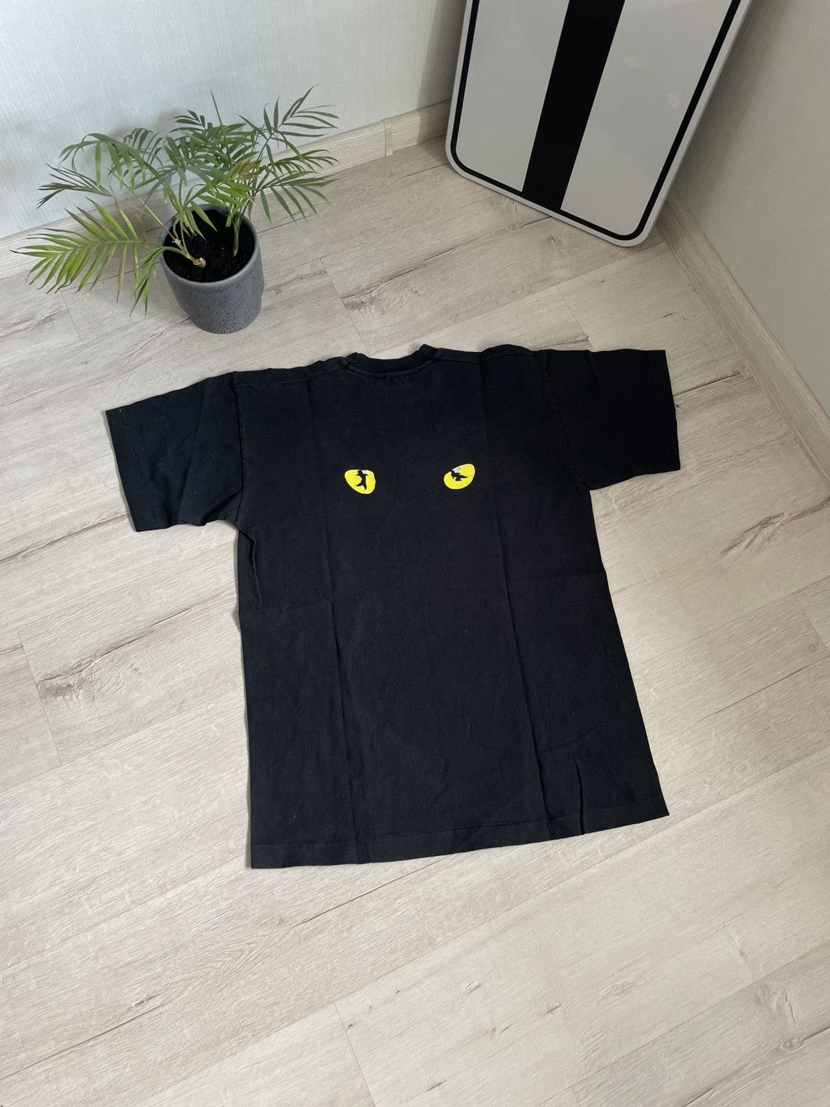 Grailed Vintage 1981 The Cats Rock Band Screen Stars Tee Hard Metal Size US M / EU 48-50 / 2 - 2 Thumbnail