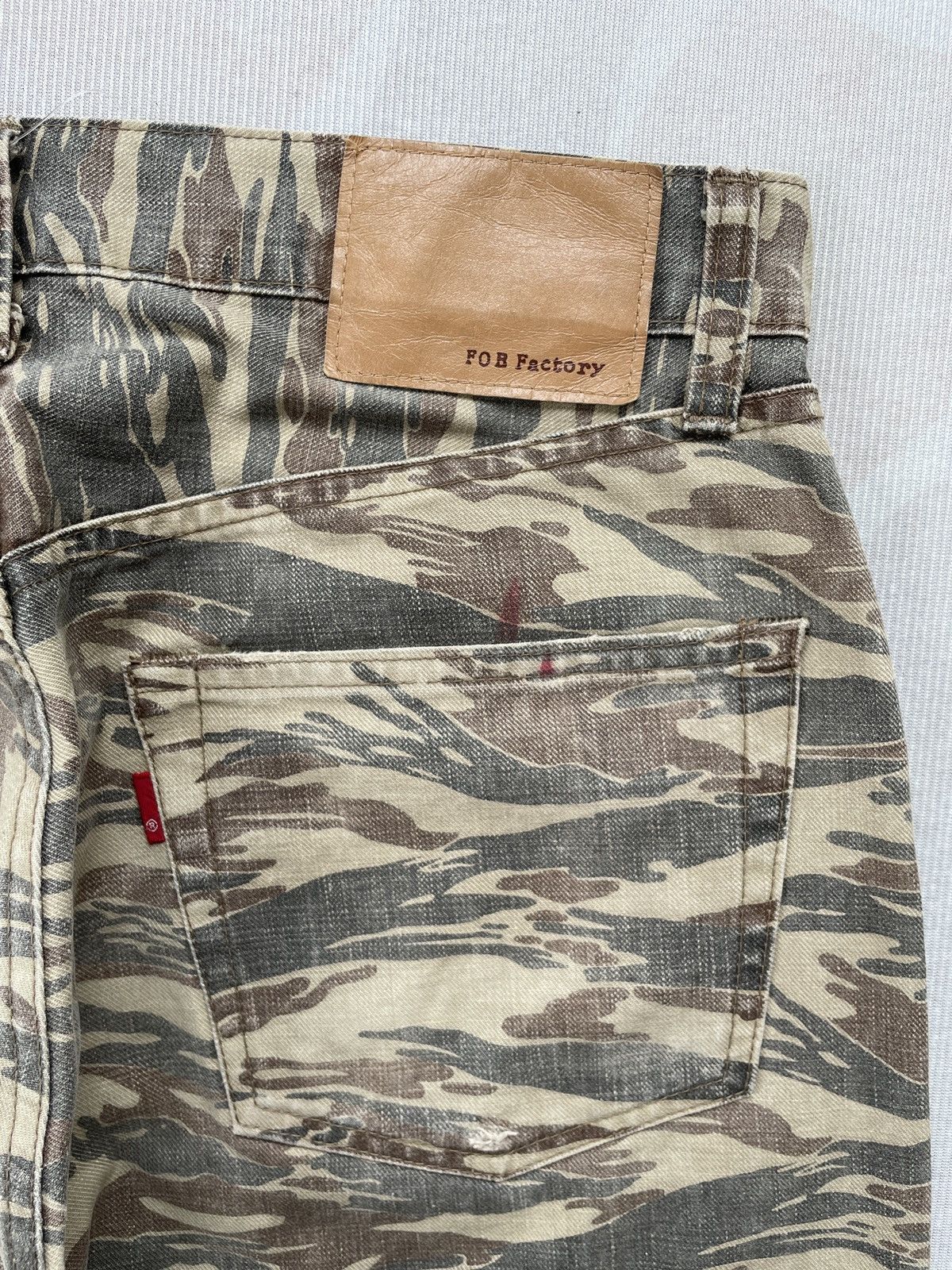 FOB Factory × Japanese Brand FOB Factory Camouflage Pants (P90) Size US 30 / EU 46 - 8 Thumbnail