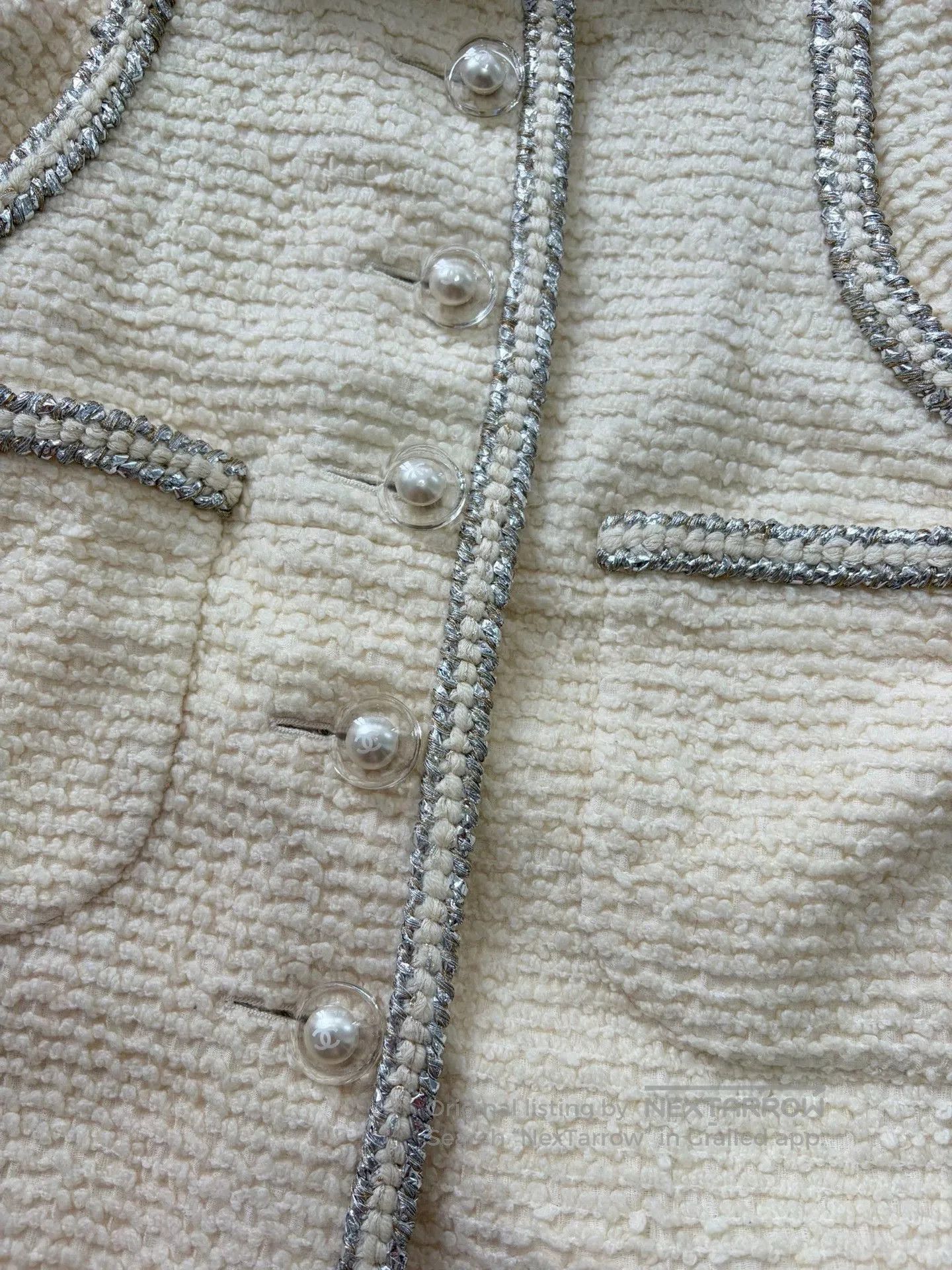 Chanel Chanel Beige Tweed Pearl Button Jacket. Size US S / EU 44-46 / 1 - 3 Thumbnail