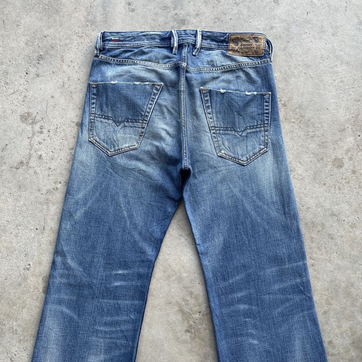 Diesel Vintage Diesel Industry BootCut Distressed Wash Jeans Pants Size US 32 / EU 48 - 13 Thumbnail
