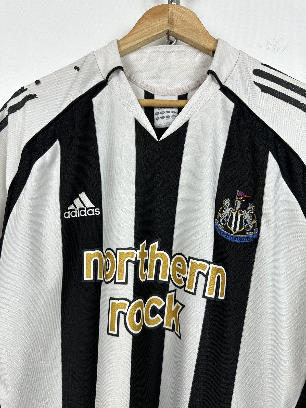 Adidas 2005/07 Adidas Newcastle United Vintage Soccer Jersey Size US L / EU 52-54 / 3 - 4 Thumbnail