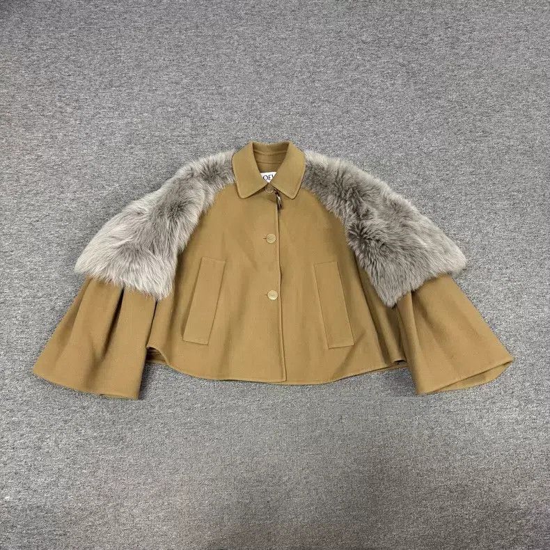 Loewe Loewe Fur and Wool Short Jacket Size XS / US 0-2 / IT 36-38 - 1 Thumbnail