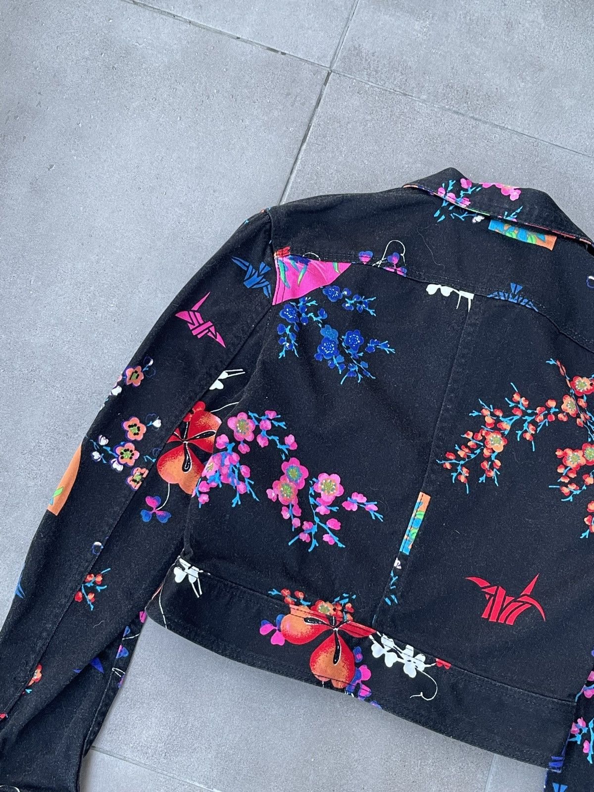 Versace AW11 Versace X H&M Abstract Printed Black Denim Jacket Size XS / US 0-2 / IT 36-38 - 11 Thumbnail