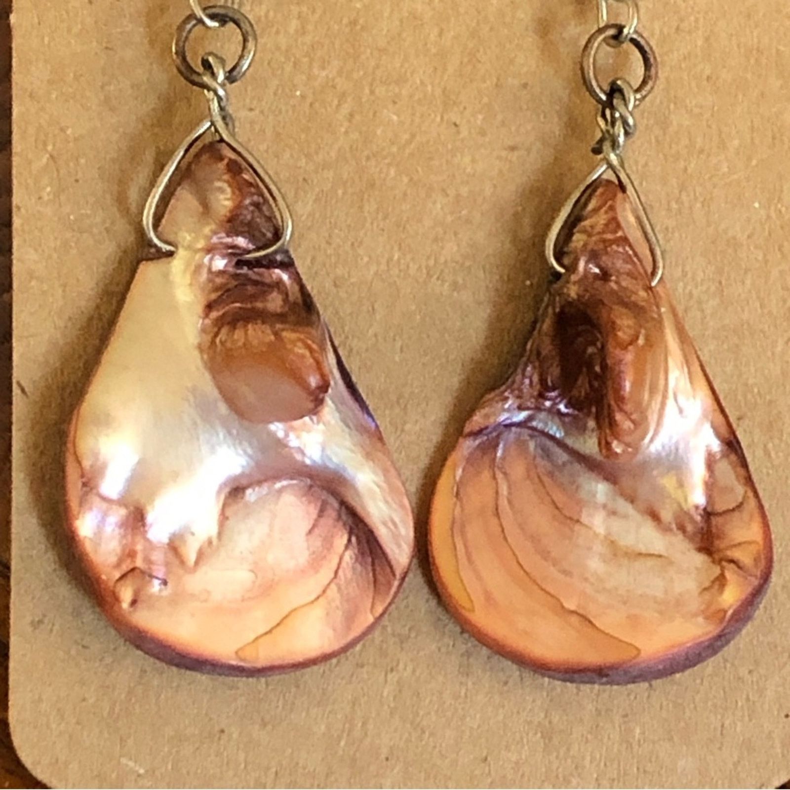 Handmade Hand crafted raindrop shape abalone shell earrings Size ONE SIZE - 2 Thumbnail