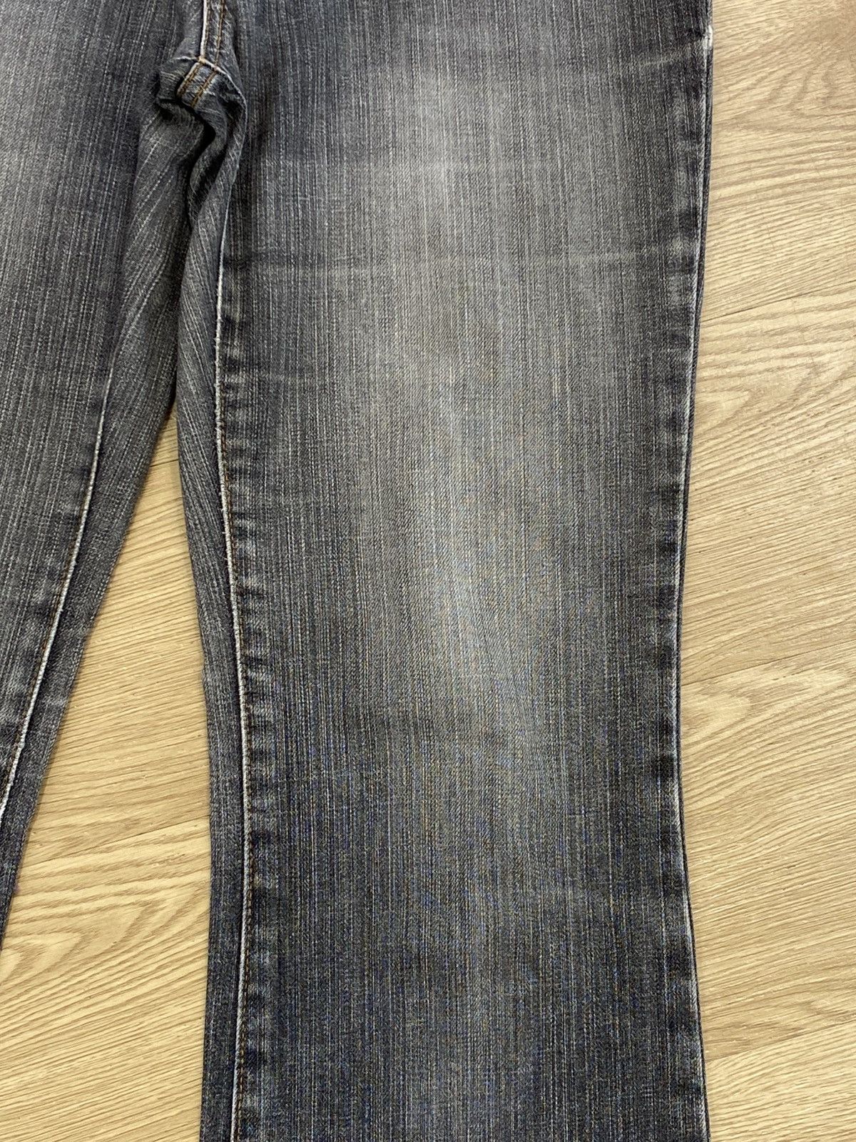 Uniqlo Uniqlo Faded Wash Style Loose Jeans Size US 29 - 8 Thumbnail