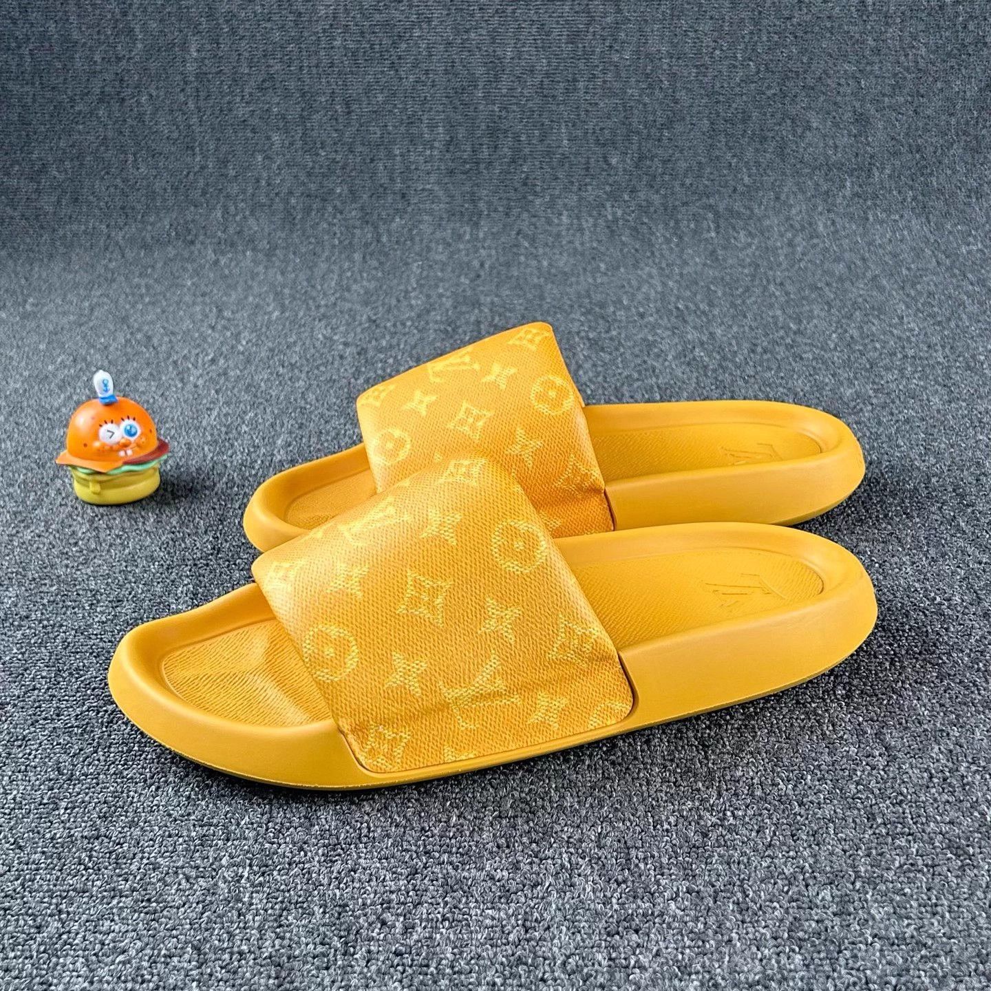 Louis Vuitton LV Yellow Monogram Slippers 43 Size US 9 / EU 42 - 1 Thumbnail