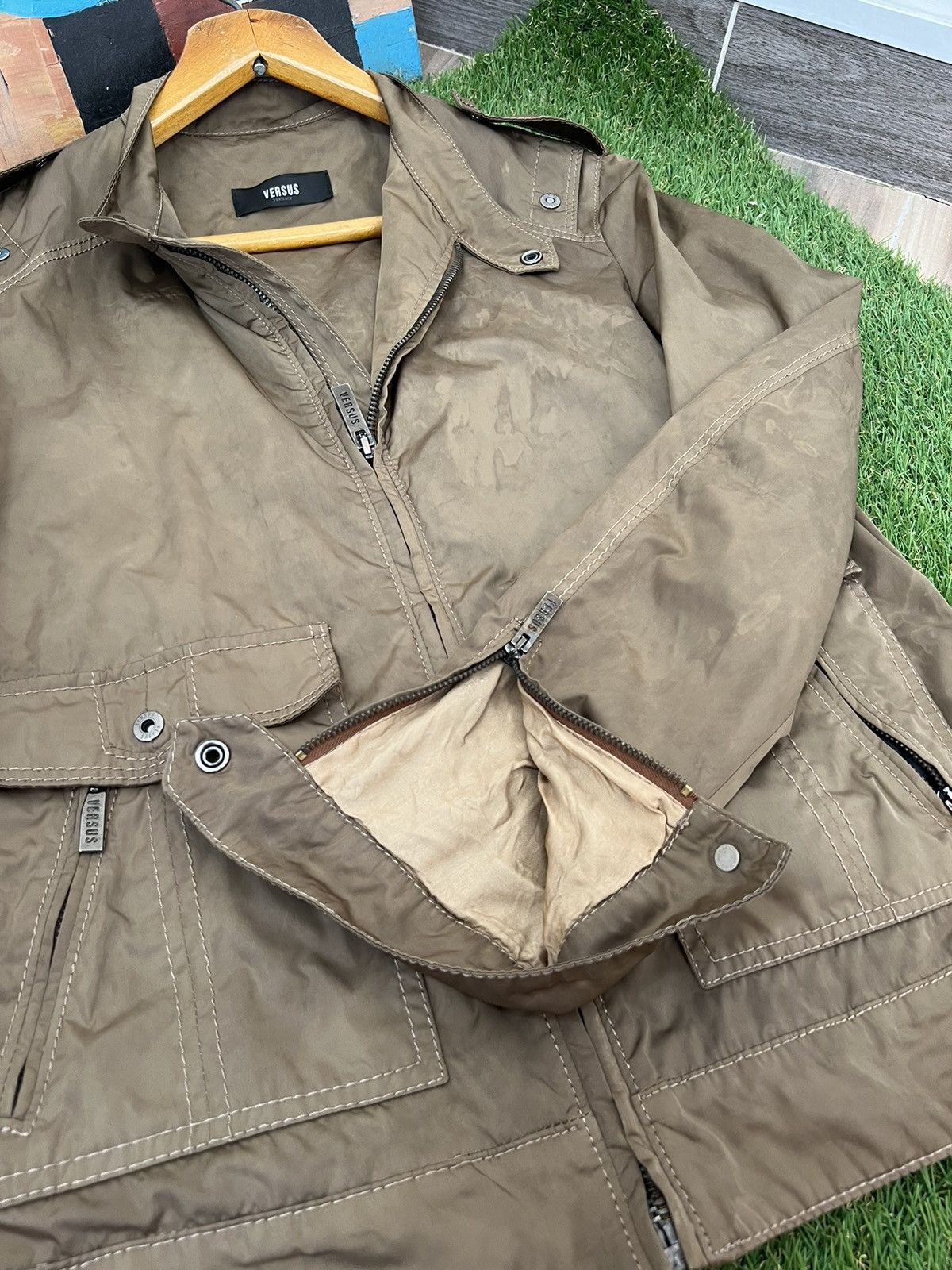 Vintage Vintage Versace Versus Nylon Jacket Luxury Bomber Size US M / EU 48-50 / 2 - 9 Thumbnail