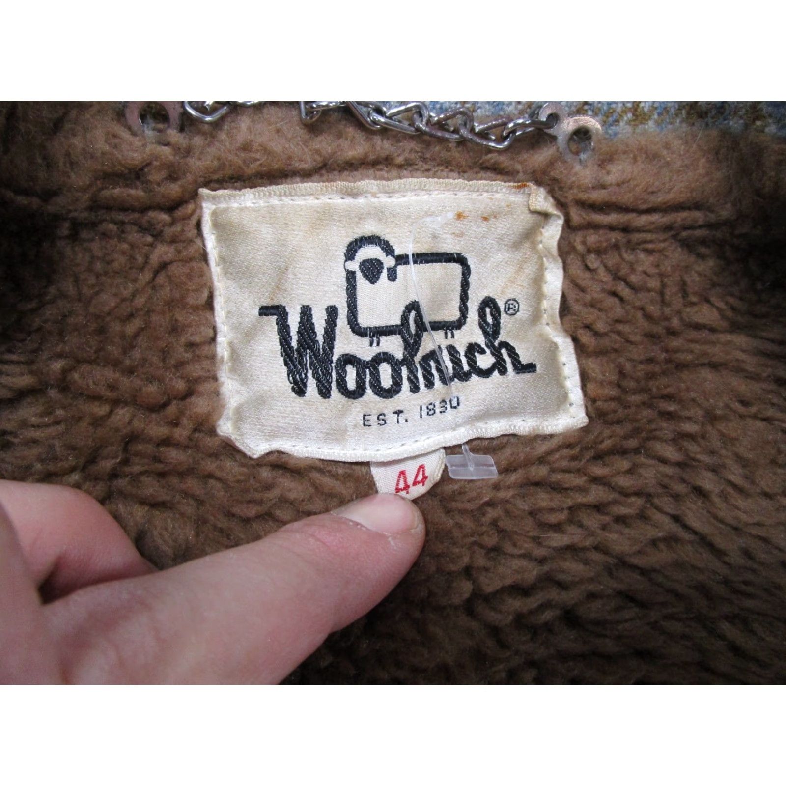 Vintage VINTAGE Woolrich Jacket Wool Tweed Herringbone Button-Up Beiges 44 Mens Regular Coat/Blazer Includes Lined Pockets Wool Fur-Lined? Size 44R - 2 Thumbnail