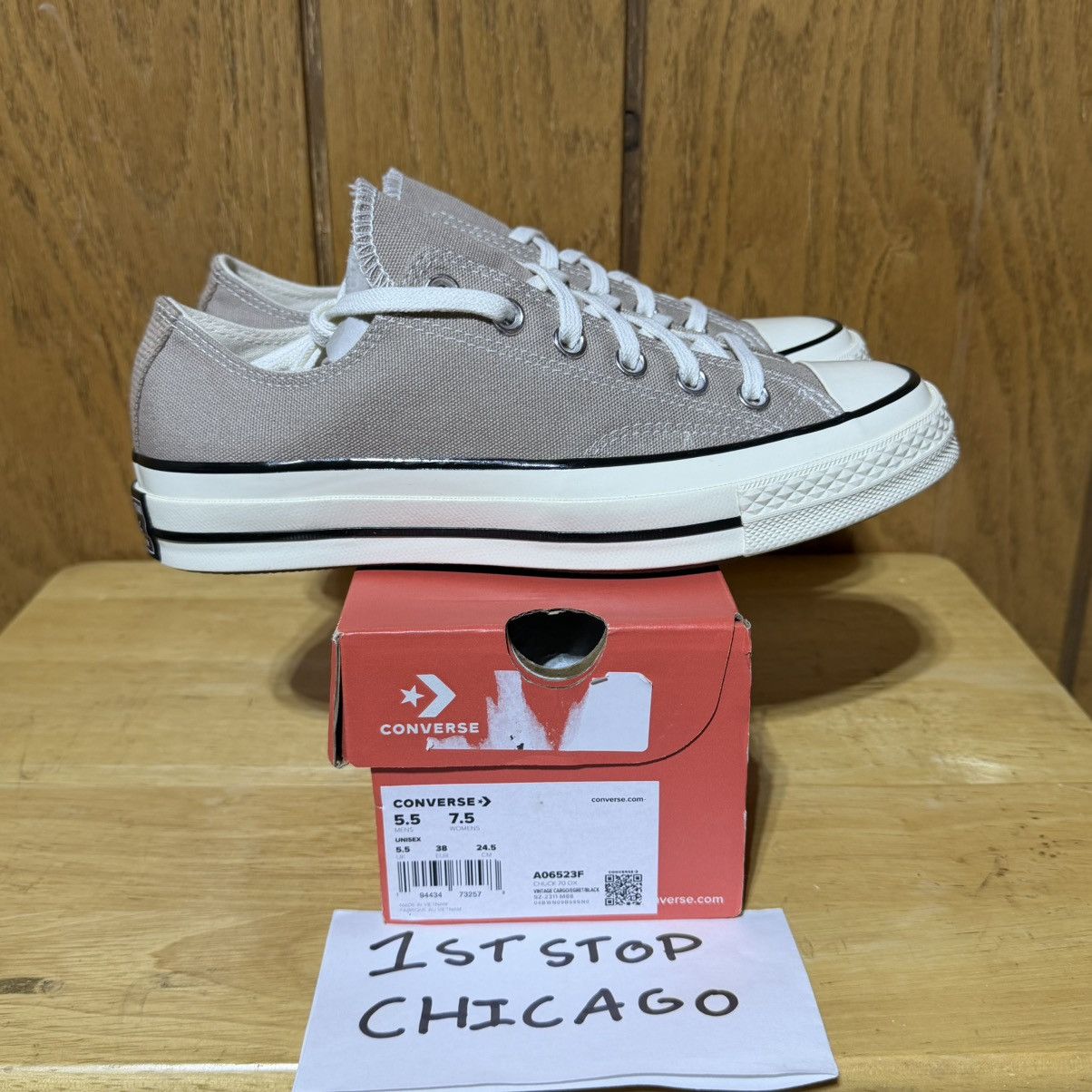 Converse Converse Chuck 70 Ox Low Vintage Cargo Egret Womens 7.5 NEW Size US 7.5 / IT 37.5 - 1 Thumbnail