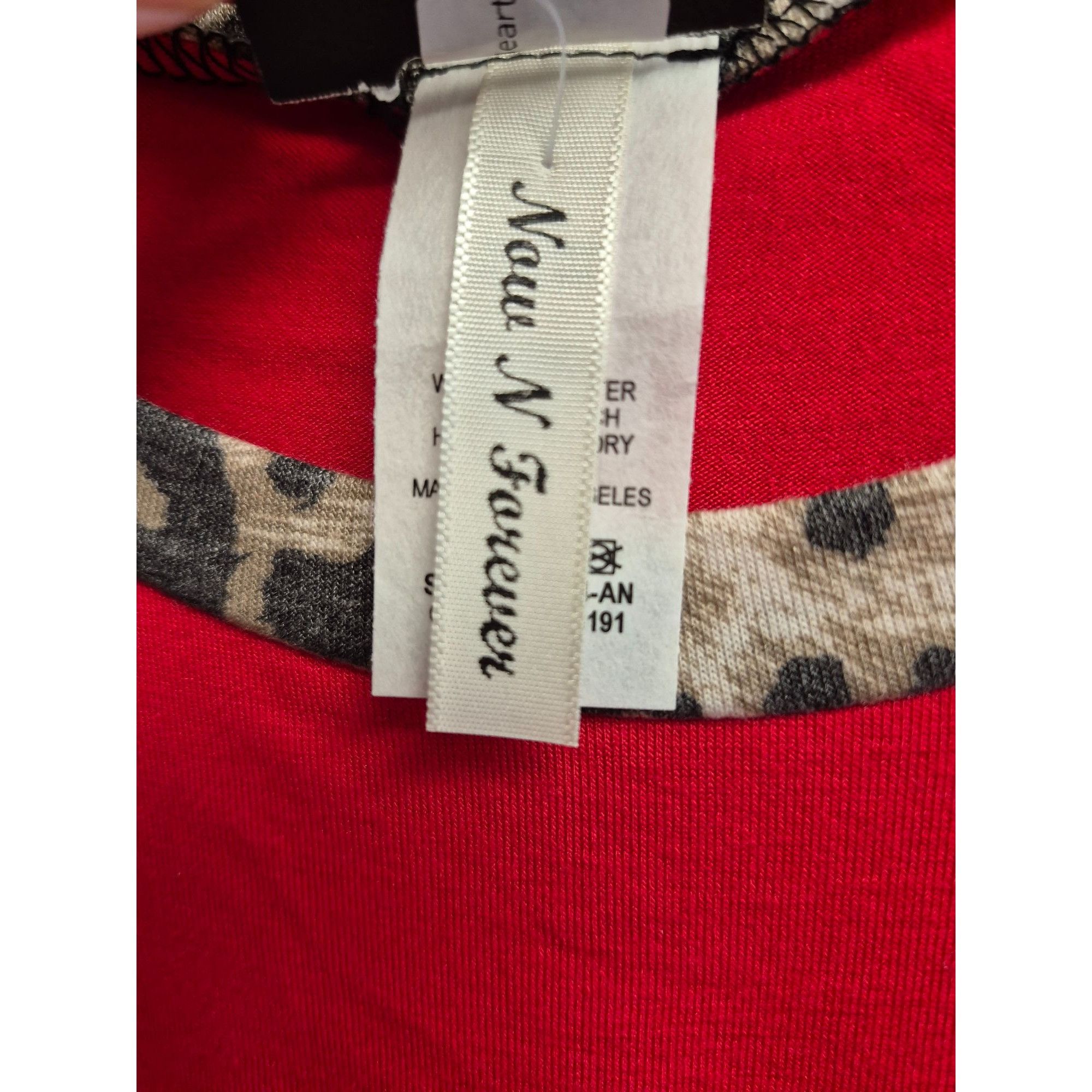 Other Now N Forever, Red Shirt, Animal Print Heart, 3X Size 3XL / US 20-22 - 4 Thumbnail