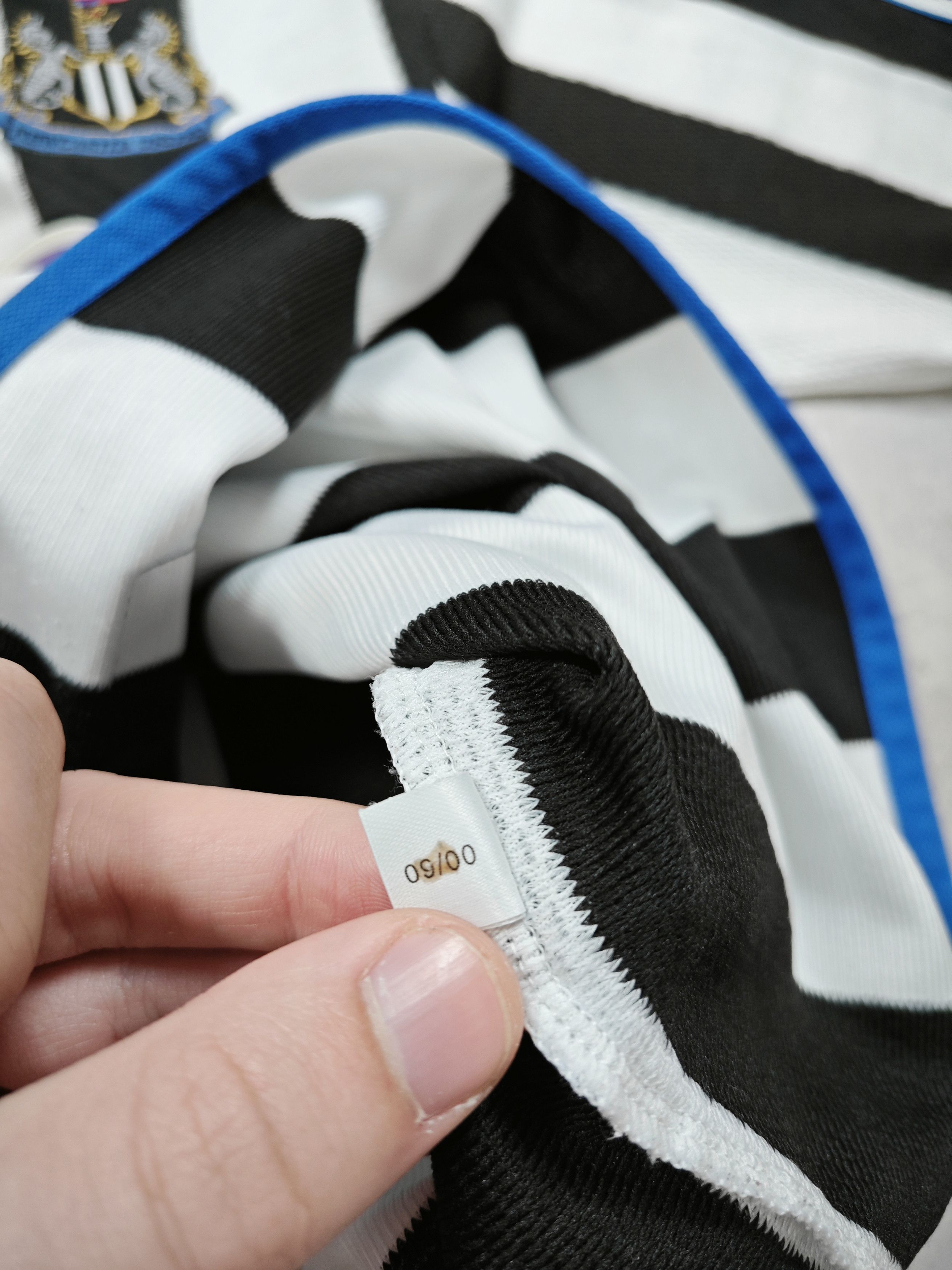 Adidas Adidas Newcastle 2000 Size US M / EU 48-50 / 2 - 12 Thumbnail
