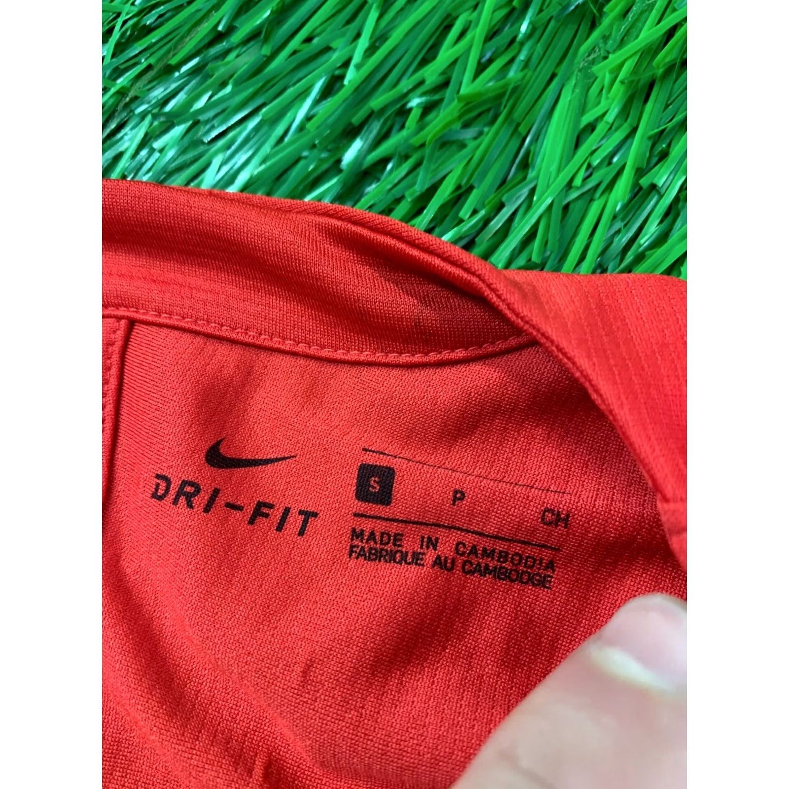 Nike NIKE Dri-FIT Park Original 2019 Men Football Long Sleeve Shirt Jersey Tee Size S Red Shirt Mens Size US S / EU 44-46 / 1 - 5 Thumbnail