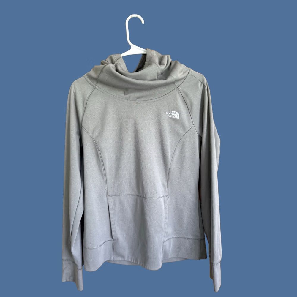 The North Face The North Face Sweatshirt Womens M Gray Cowl Neck Pullover Hiking Outdoor Size M / US 6-8 / IT 42-44 - 1 Thumbnail