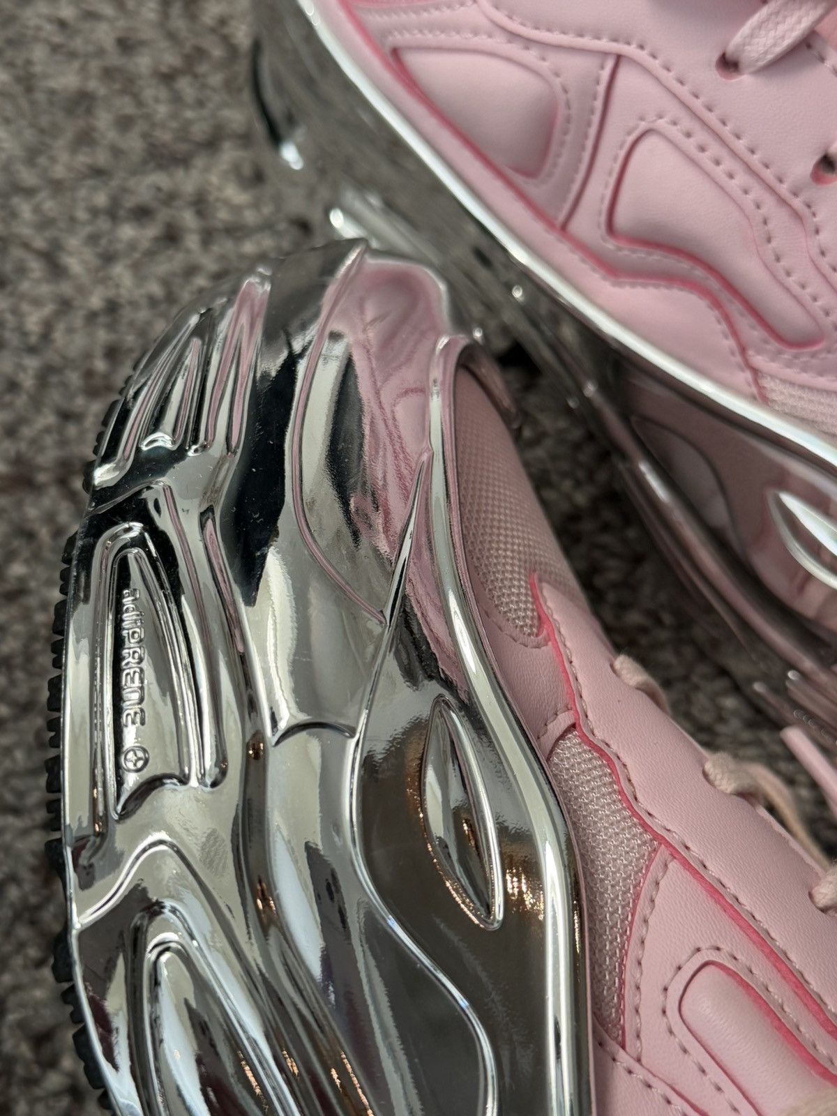 Adidas × Raf Simons Ozweego Pink Chrome Raf Simons x Adidas Size US 7.5 / EU 40-41 - 8 Thumbnail