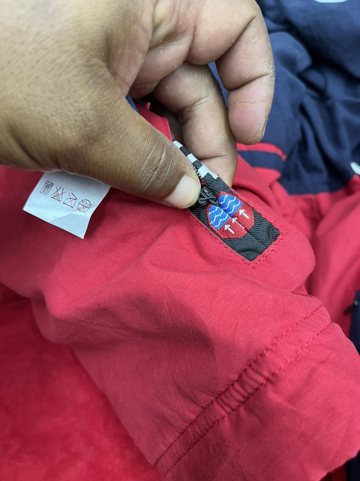 Tommy Hilfiger TOMMY HILFIGER WINTERPROOF REVERSIBLE HOODIE JACKET Size US L / EU 52-54 / 3 - 18 Thumbnail
