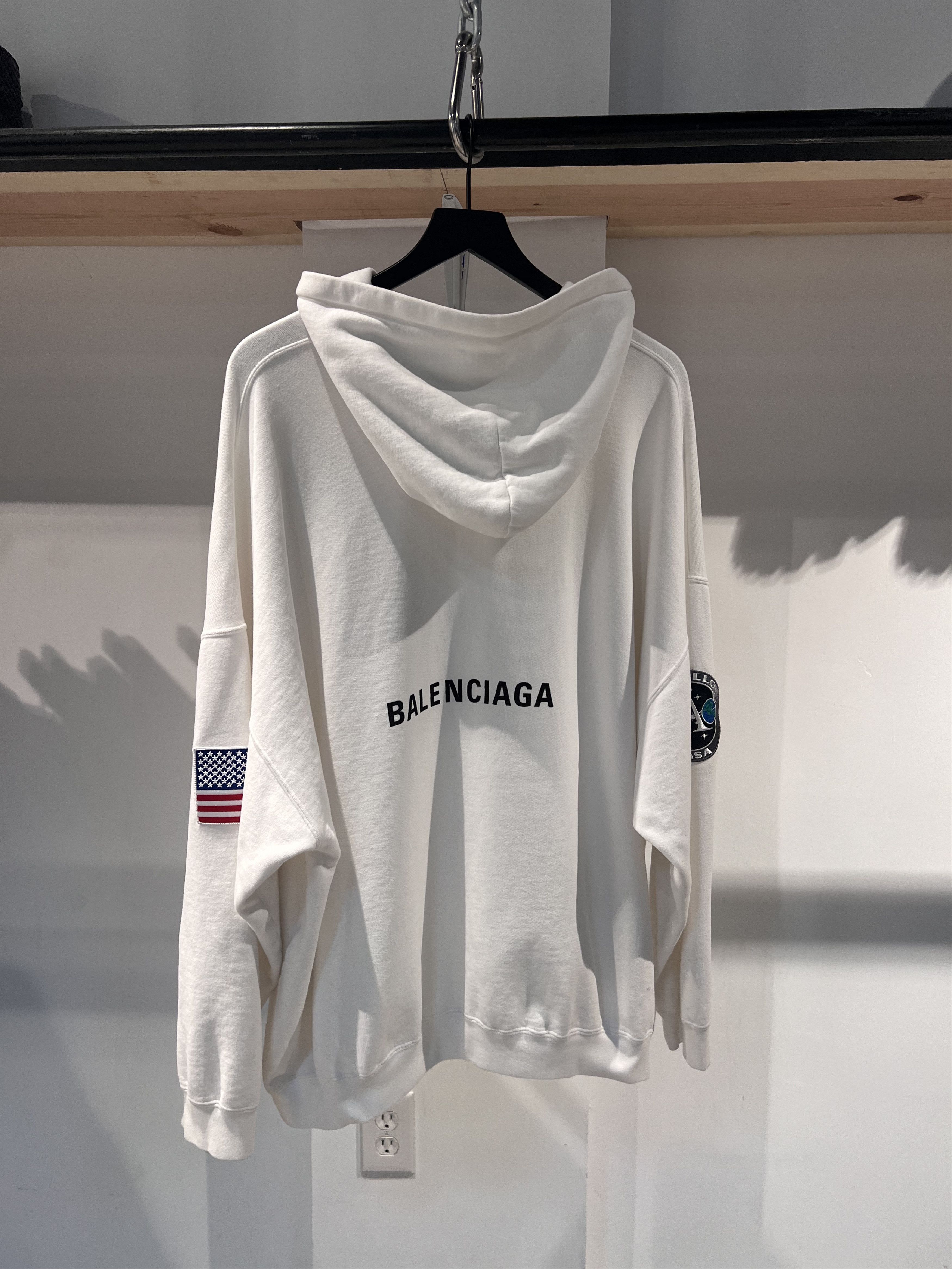 Balenciaga Balenciaga NASA Hoodie Size US XL / EU 56 / 4 - 2 Thumbnail