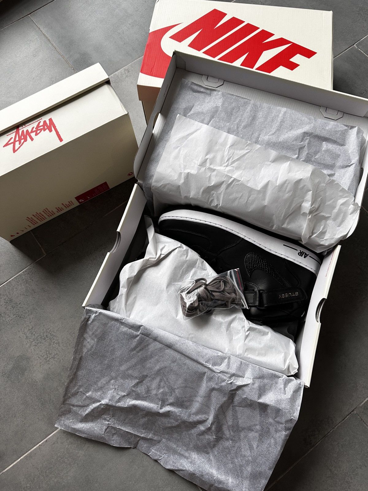 Nike × Stussy Stussy x Nike Air Force 1 ‘07 Mid Black Snakeskin DJ7840-001 Size US 13 / EU 46 - 3 Thumbnail