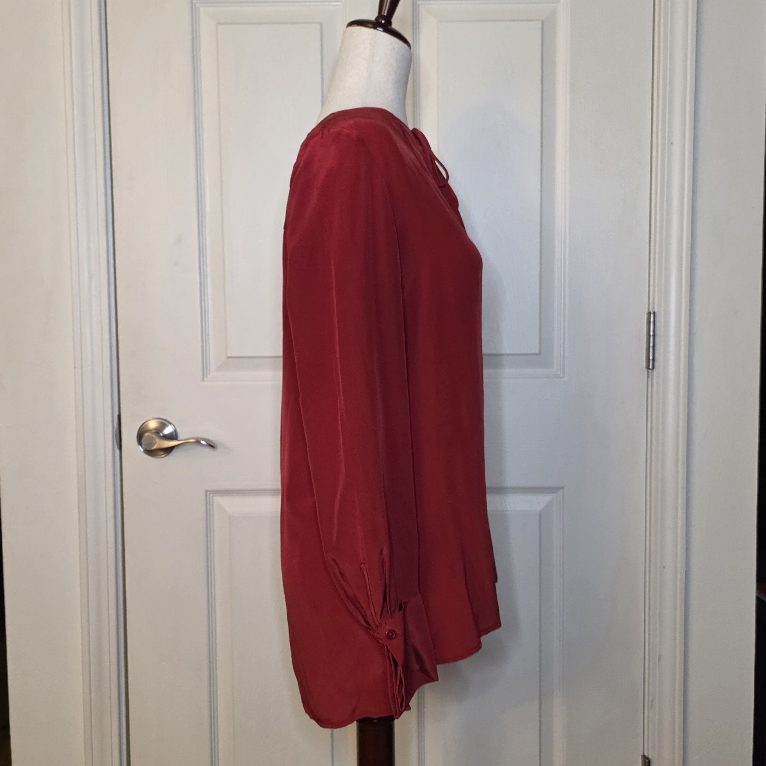 Diane von Furstenberg Diane Von Furstenberg Red Silk Blouse Size XS / US 0-2 / IT 36-38 - 7 Thumbnail
