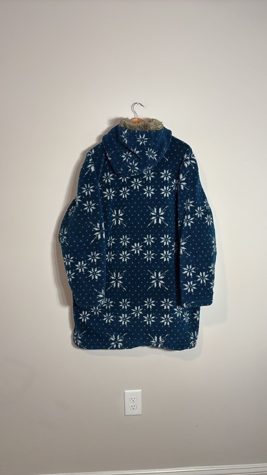 L.L. Bean Vintage LL Bean Snowflake Sherpa Fleece Jacket Fur Hood Rare Size US L / EU 52-54 / 3 - 4 Thumbnail