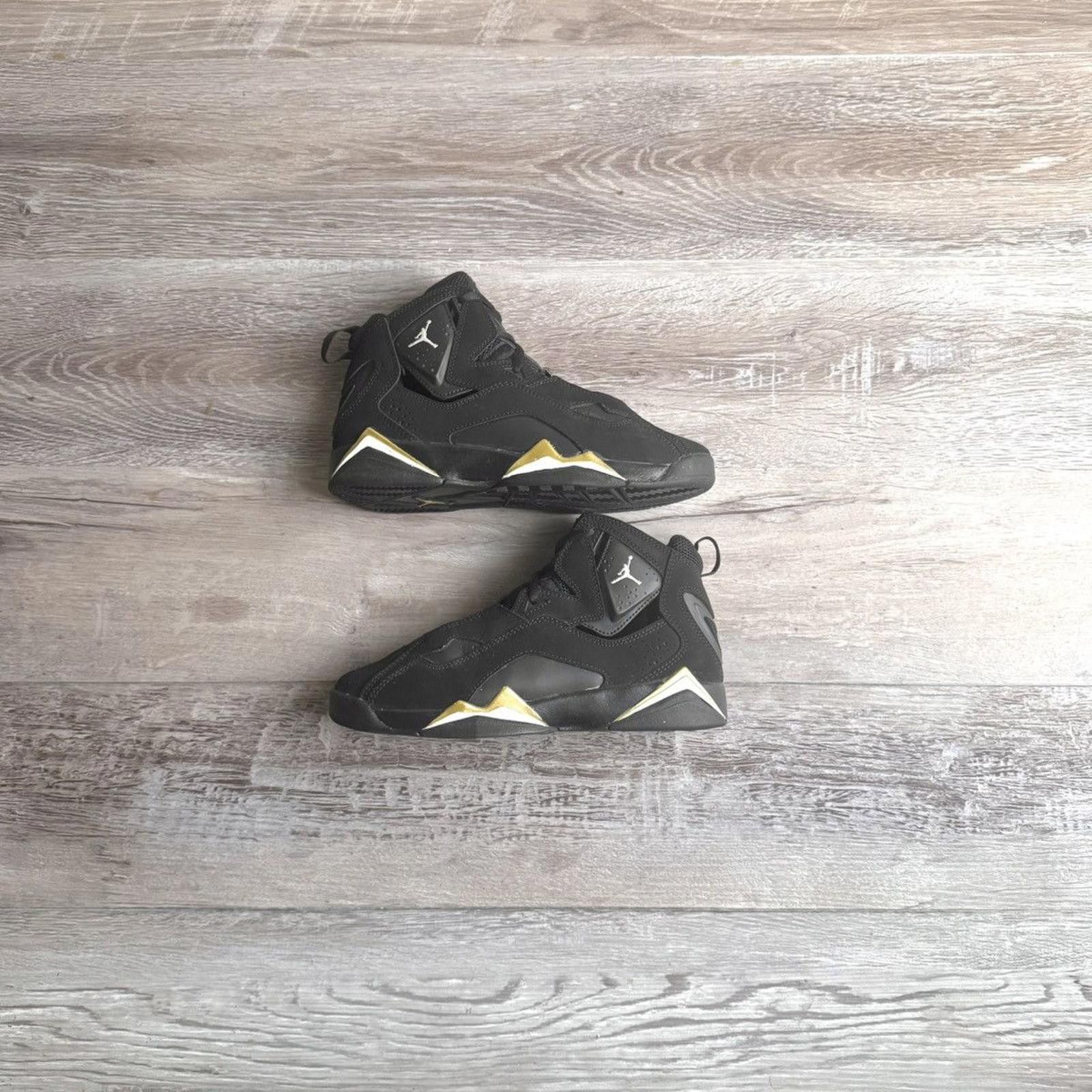 Jordan Brand NIKE • JORDAN True Flight "Black Metallic" (6M) Size US 6 / EU 39 - 1 Thumbnail