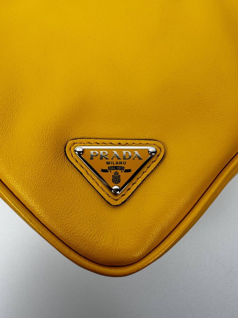 Prada Prada Grace Triangle leather bag Size ONE SIZE - 9 Thumbnail
