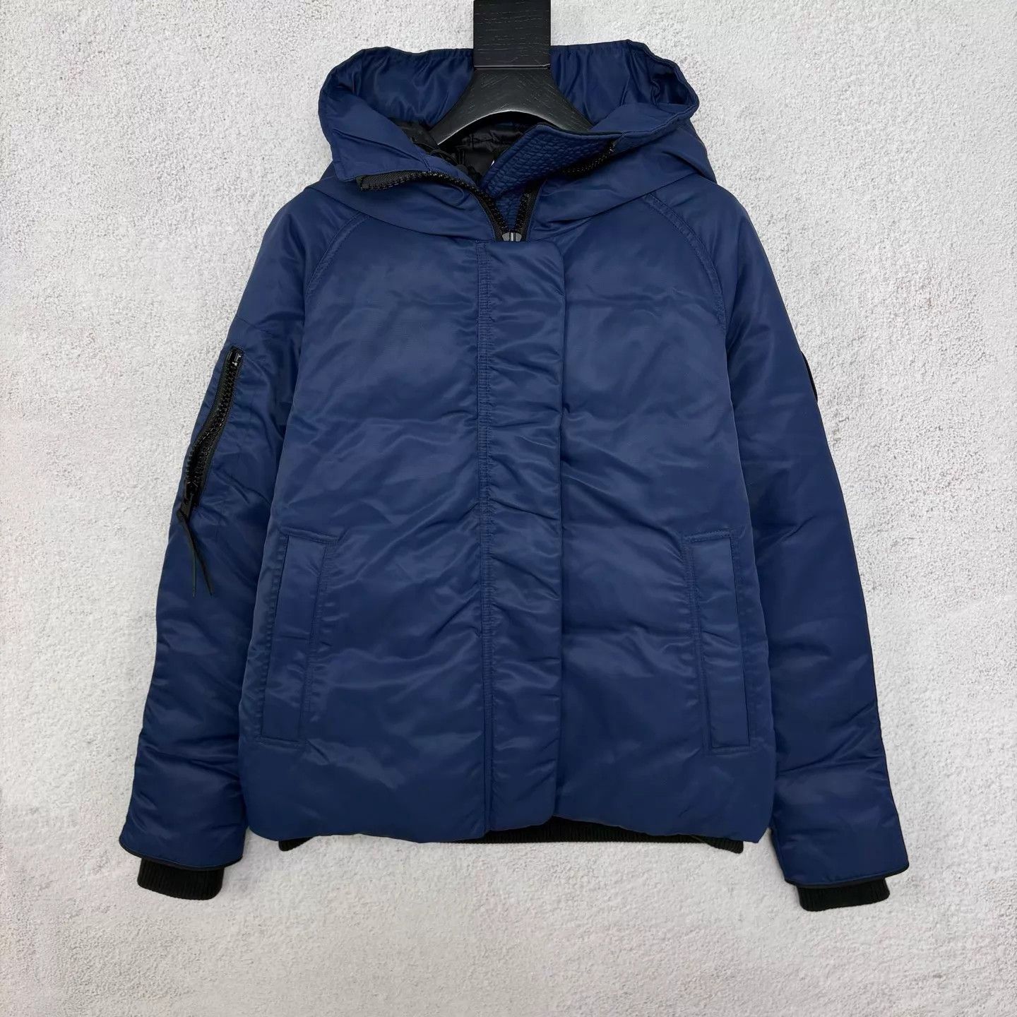 Canada Goose Canada Goose Pilot Down Jacket Blue S 3853wb Size US S / EU 44-46 / 1 - 1 Thumbnail