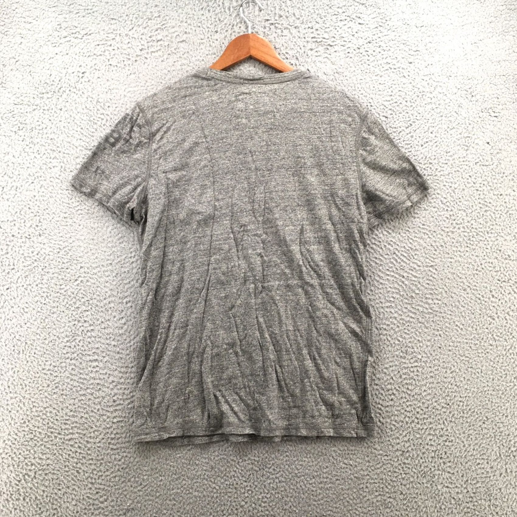 American Eagle Outfitters American Eagle Outfitters Tee Shirt Mens M Gray Graphic Print Cap Sleeve Casual Size US M / EU 48-50 / 2 - 7 Thumbnail