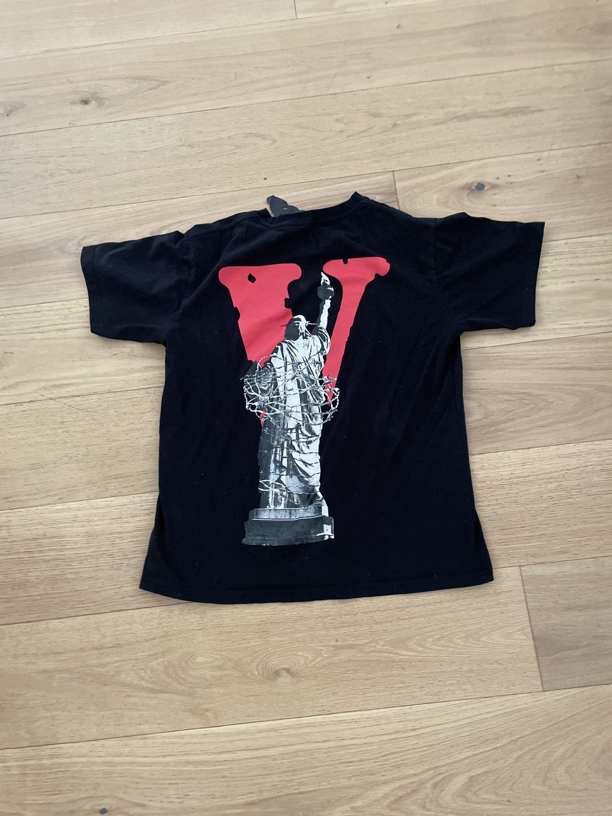 Vlone American Vlone Tee Size US XL / EU 56 / 4 - 2 Thumbnail