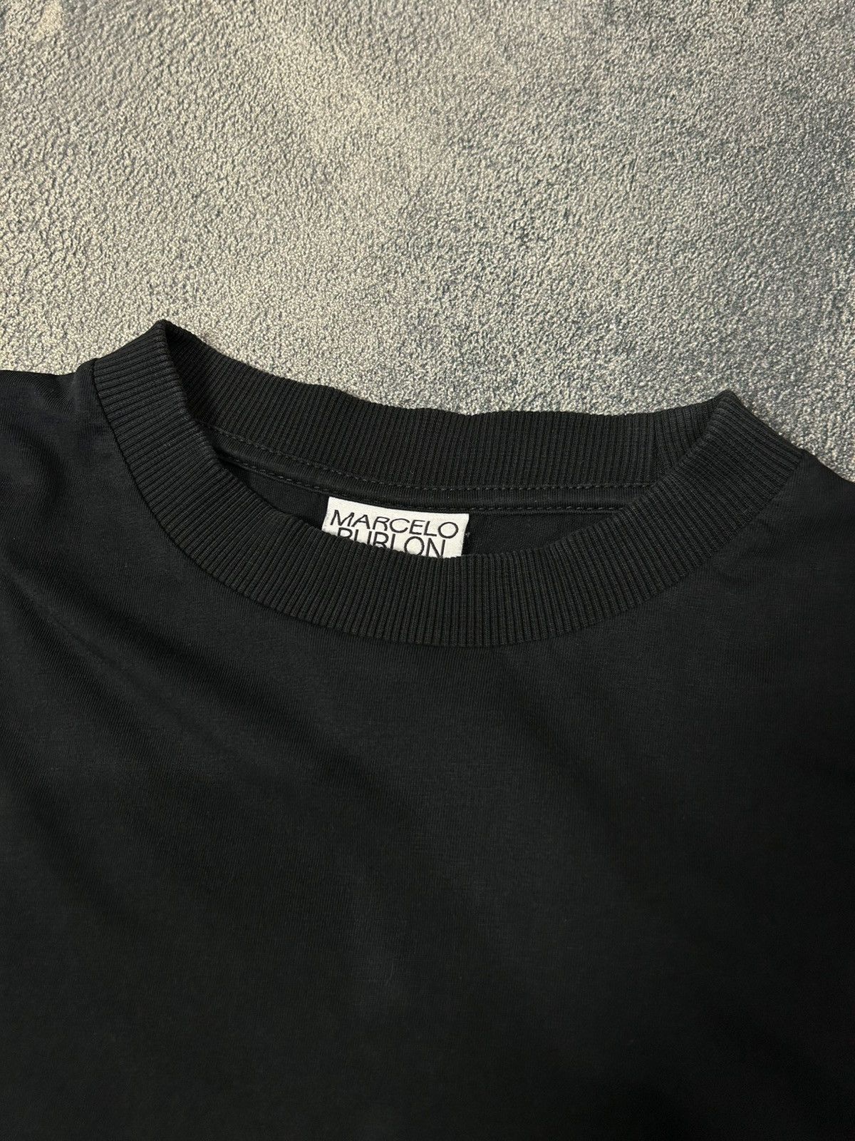 Marcelo Burlon Marcelo Burlon County. OF Milan Size US XL / EU 56 / 4 - 3 Thumbnail