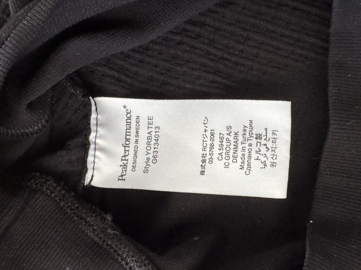 Peak Performance Peak performance Yorba tee Size US S / EU 44-46 / 1 - 4 Thumbnail