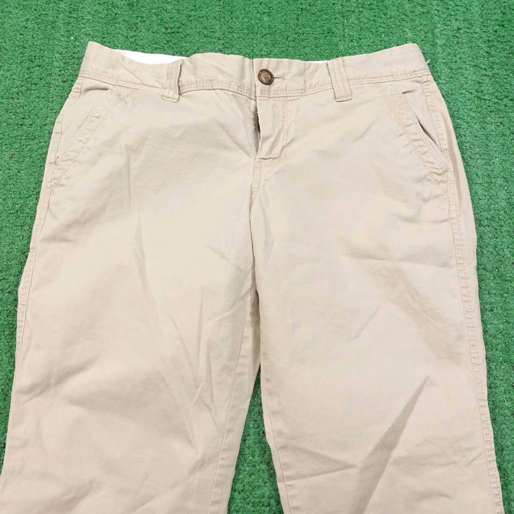 Old Navy Vintage Old Navy Women's Khaki Beig Short Shorts Size 4 Regular Flat Front Casual{" "} Size 27" / US 4 / IT 40 - 2 Thumbnail