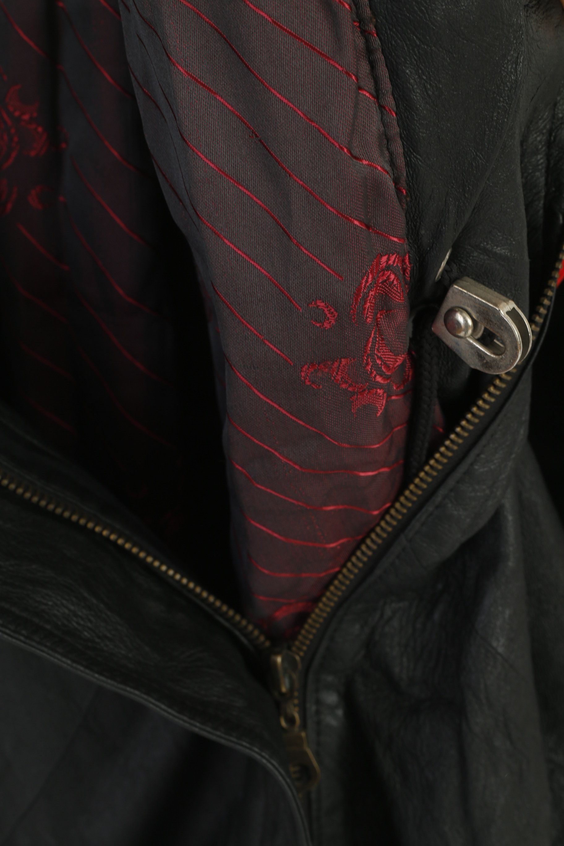 Vintage Vintage Women L Leather Jacket Black Red Hood 3968 Size L / US 10 / IT 46 - 4 Thumbnail