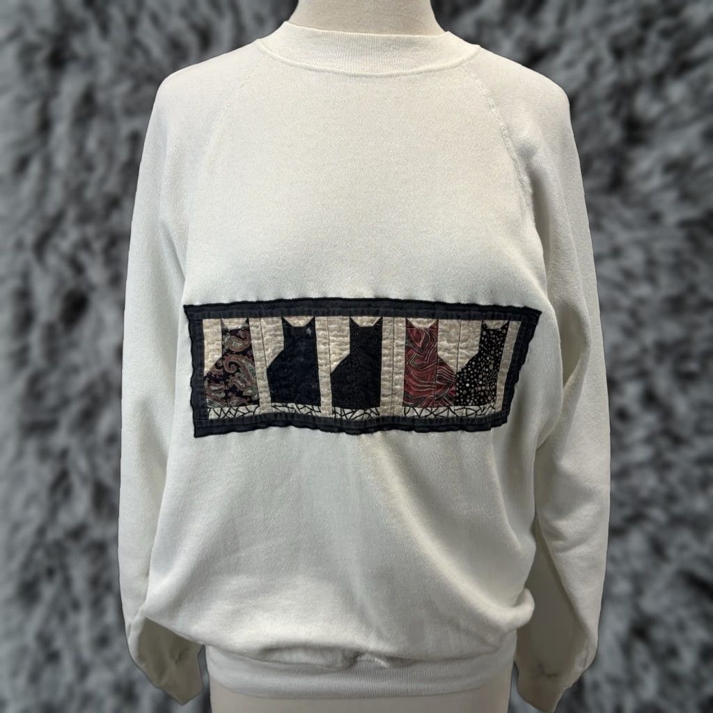 Hanes Vtg Hanes Cat Quilted Sweatshirt Sz X-Large White Granny Core Kitschy 90s Size XL / US 12-14 / IT 48-50 - 1 Thumbnail