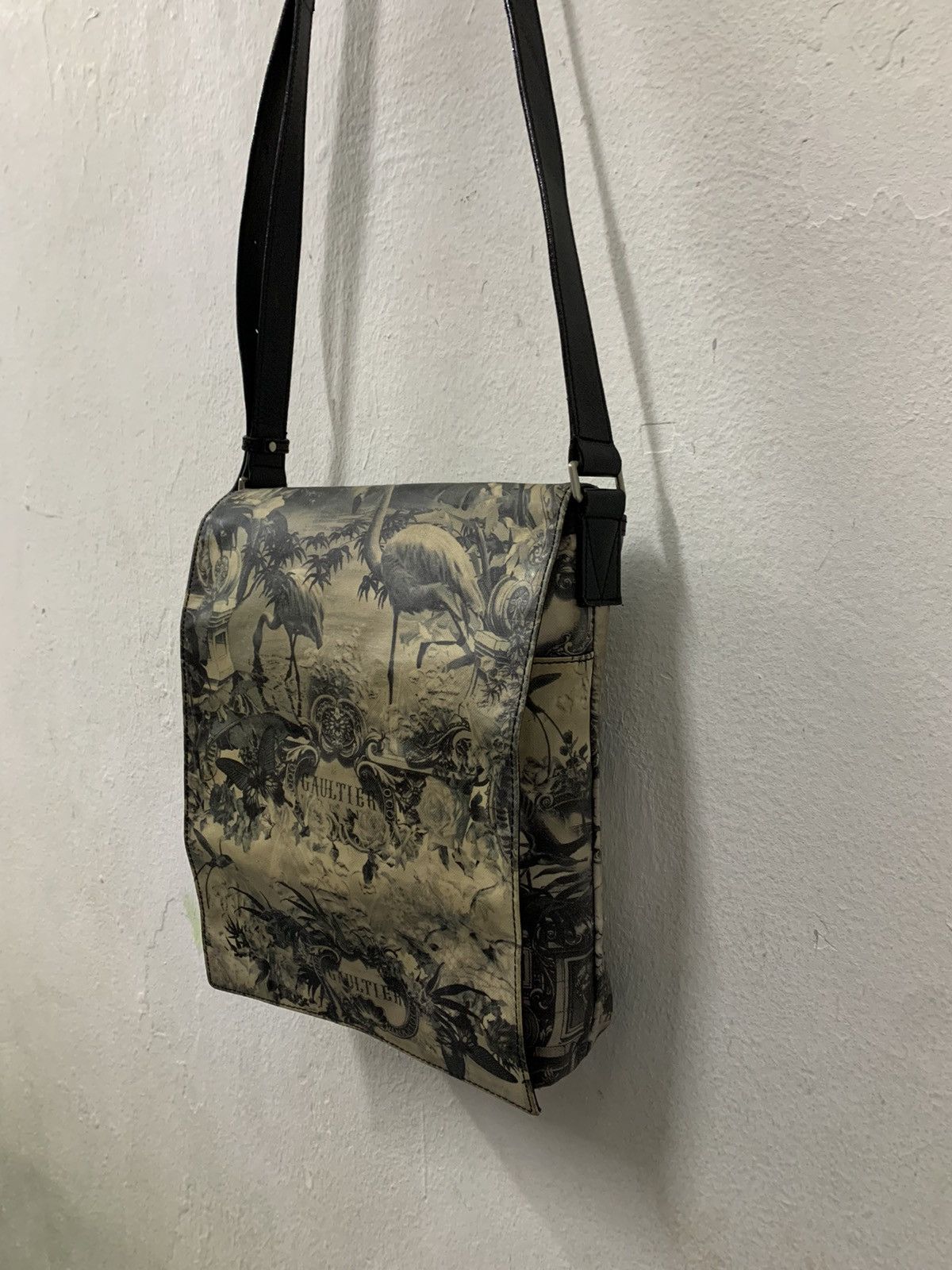 Jean Paul Gaultier Jean Paul Gaultier Psychedelic Paradise Sling Bag Size ONE SIZE - 10 Thumbnail
