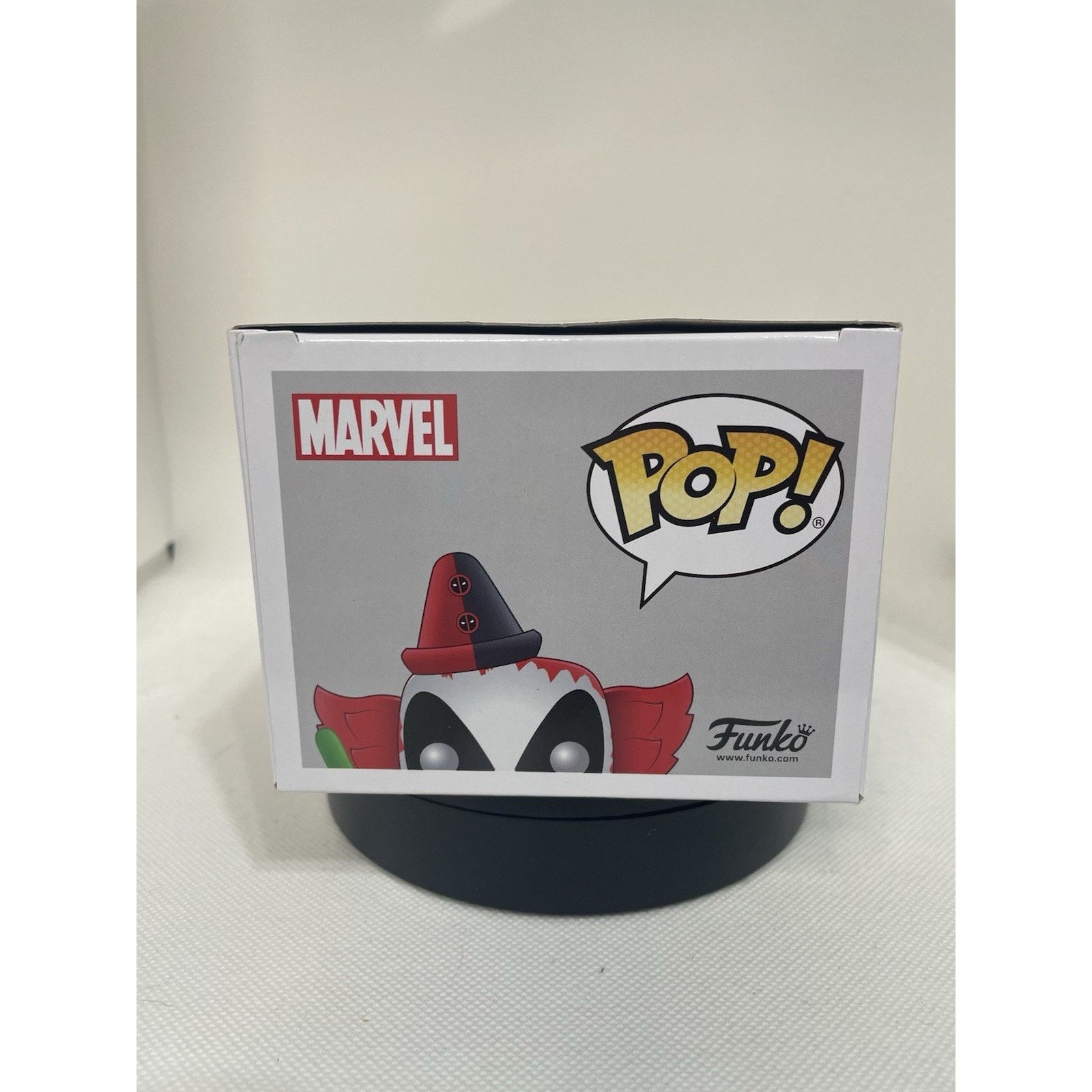 Marvel Comics Funko Pop! Vinyl: Marvel - Clown Deadpool #322 Damaged Size ONE SIZE - 9 Thumbnail