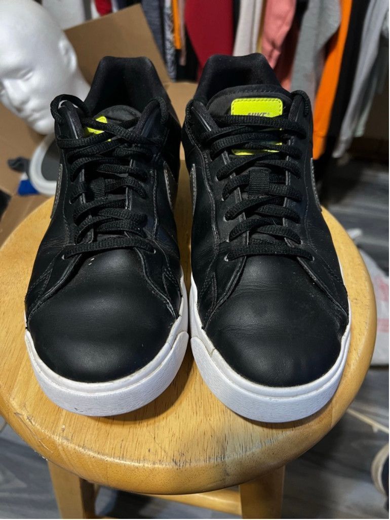 Nike Men's Nike Loyal LW Sneakers Black Neon Yellow Size 9.5 Size US 9.5 / EU 42-43 - 2 Thumbnail