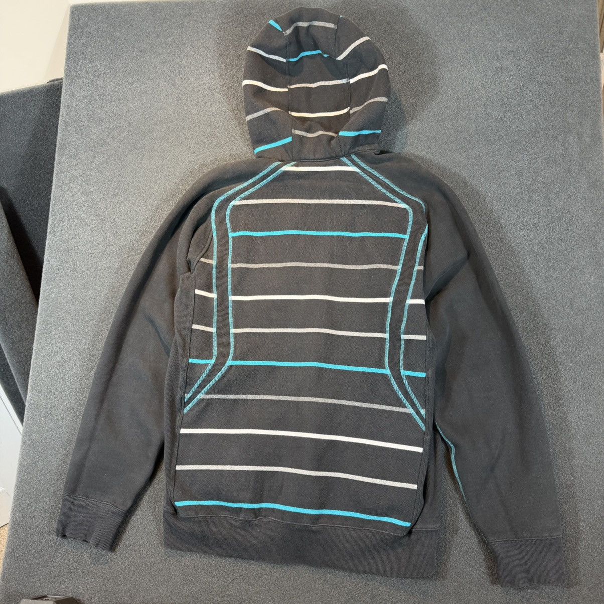 Lululemon VTG Lululemon Zip Hoodie Black Blue/Grey/White Stripes Size US L / EU 52-54 / 3 - 7 Thumbnail