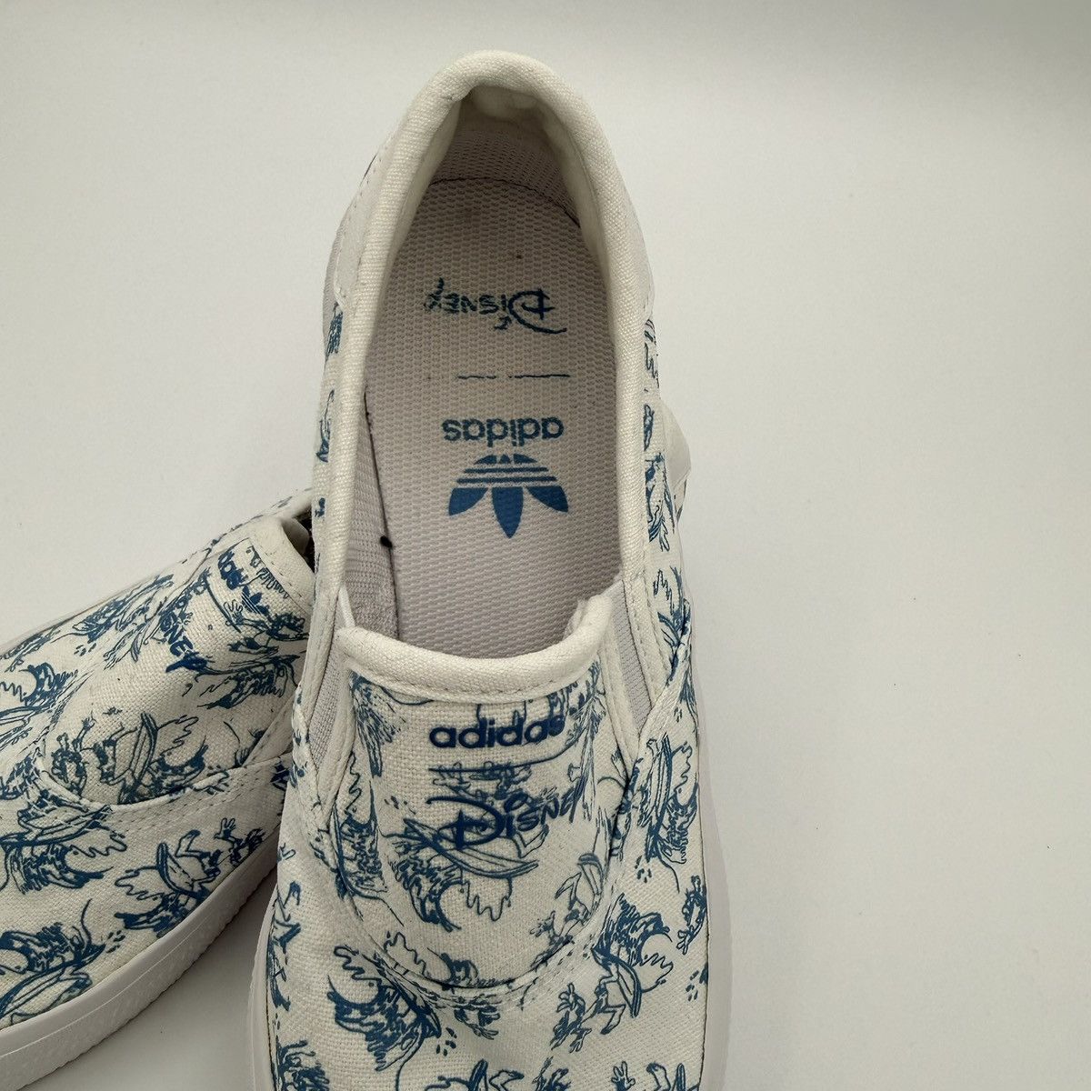 Adidas × Disney Adidas Disney Slip On Mens 6.5 Womens 8 Goofy Surf Sneakers Size US 8 / IT 38 - 2 Thumbnail