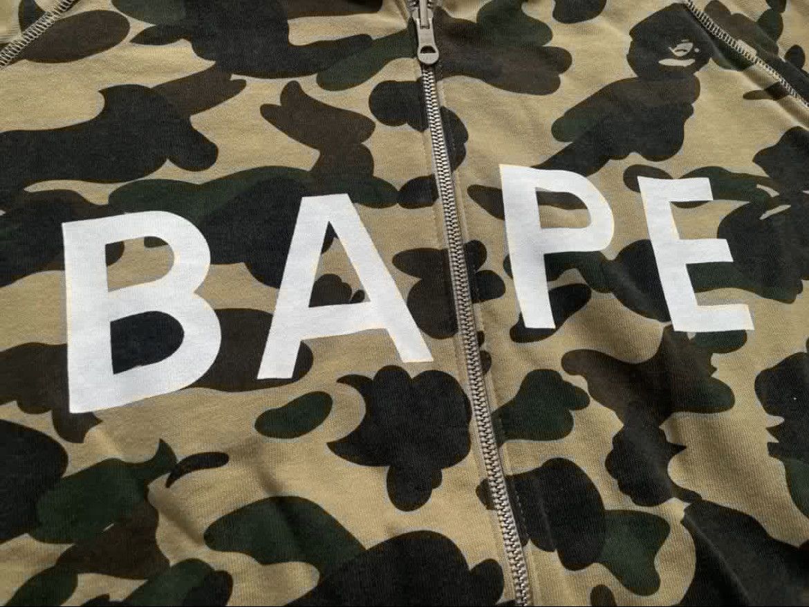 Bape RARE OG 2005 A BATHING APE REVERSIBLE YELLOW CAMO NEON CAMO Size US L / EU 52-54 / 3 - 3 Thumbnail