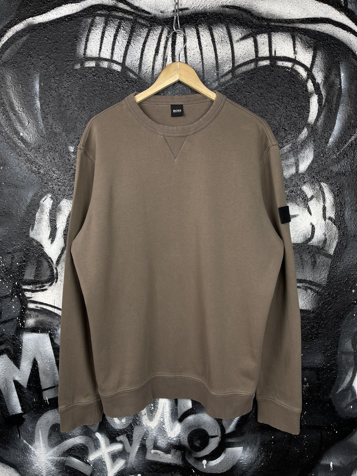 Hugo Boss Hugo Boss Light Brown Basic Sweatshirt Men’s Size XL Size US XL / EU 56 / 4 - 2 Thumbnail