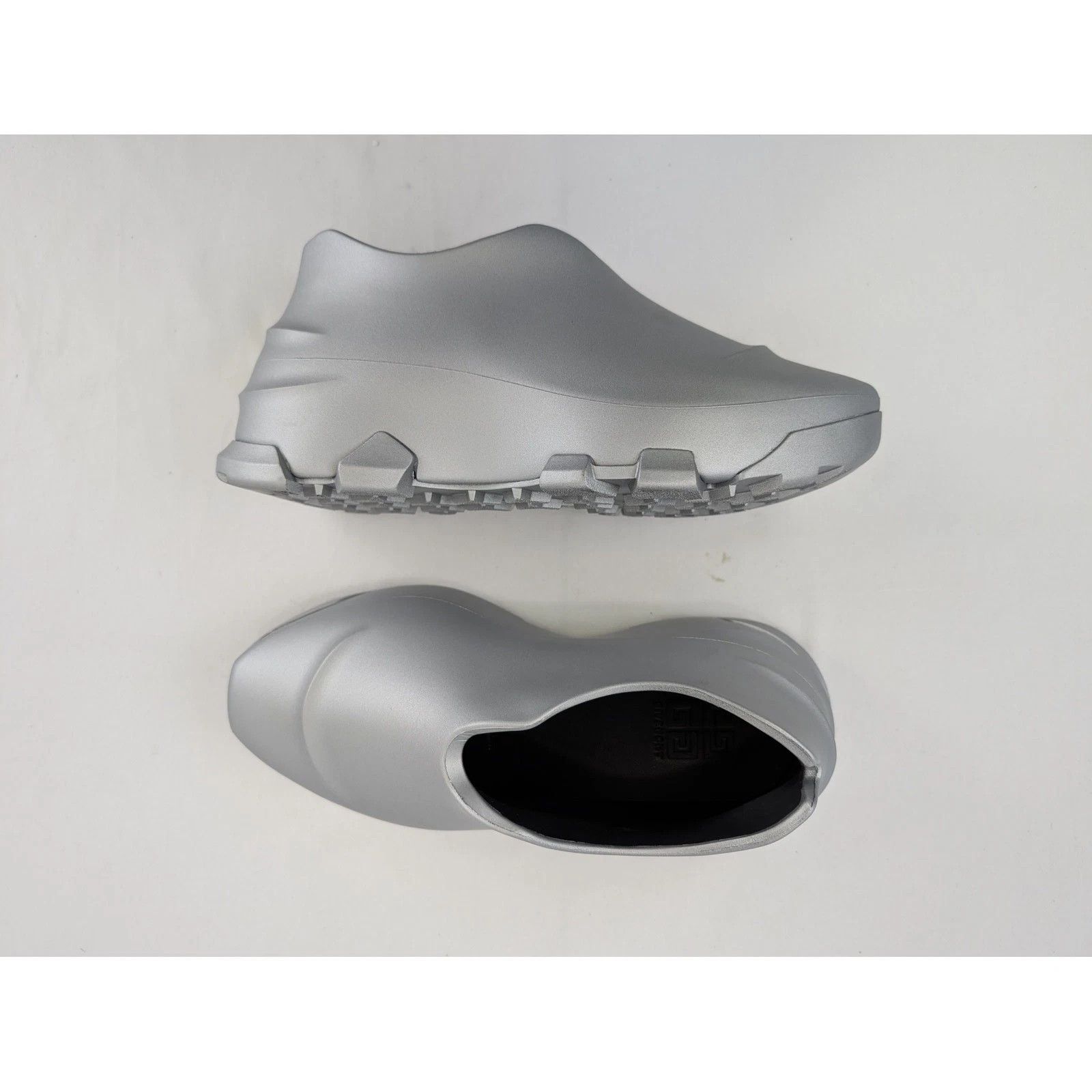 Givenchy o1rshd1 Show Low Shoe Boots in Silvery Size US 9 / EU 42 - 1 Thumbnail