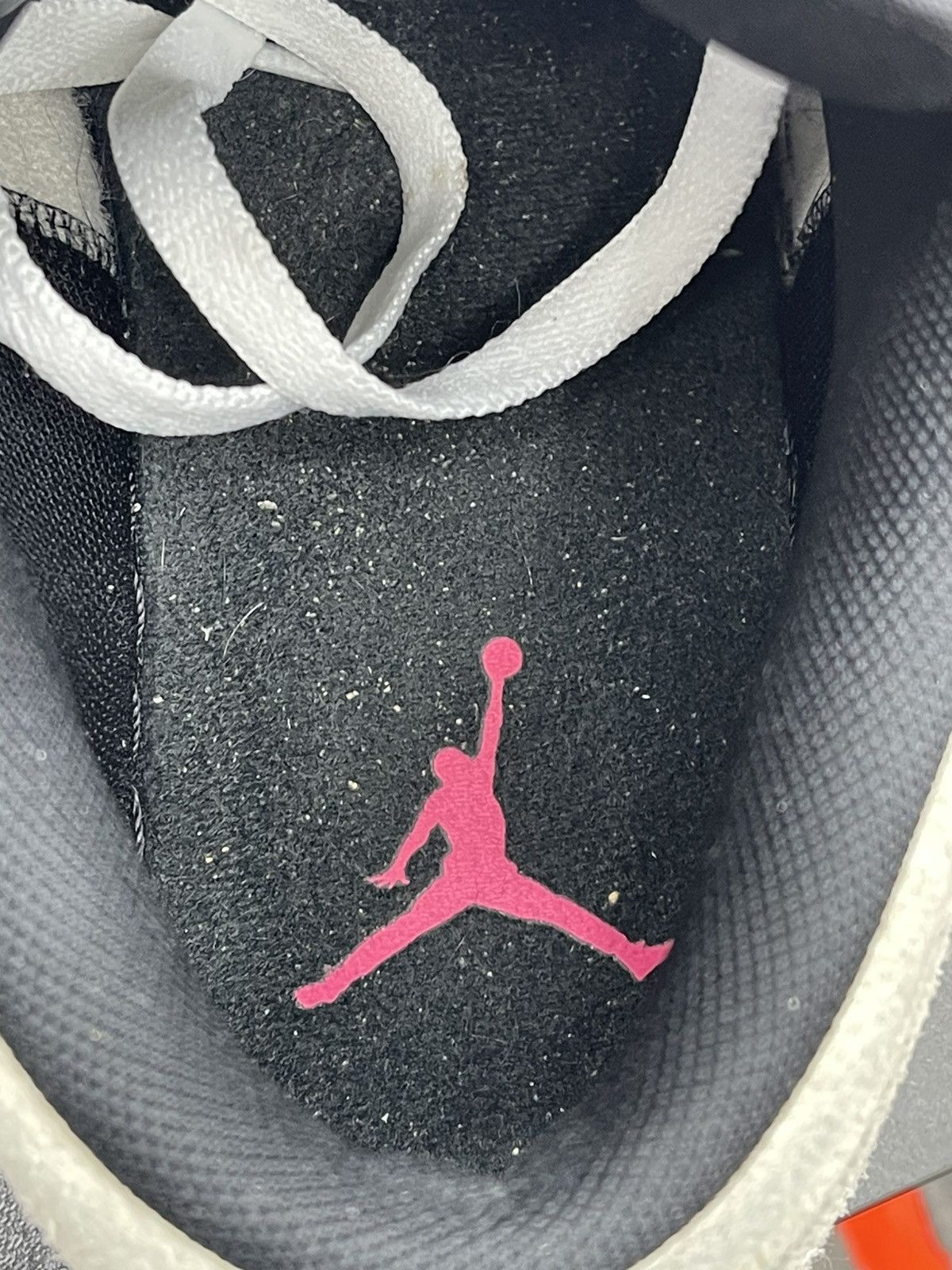Jordan Brand Size 9.5 - Jordan 1 Low White Gum Hyper Pink RARE Size US 9.5 / EU 42-43 - 11 Thumbnail