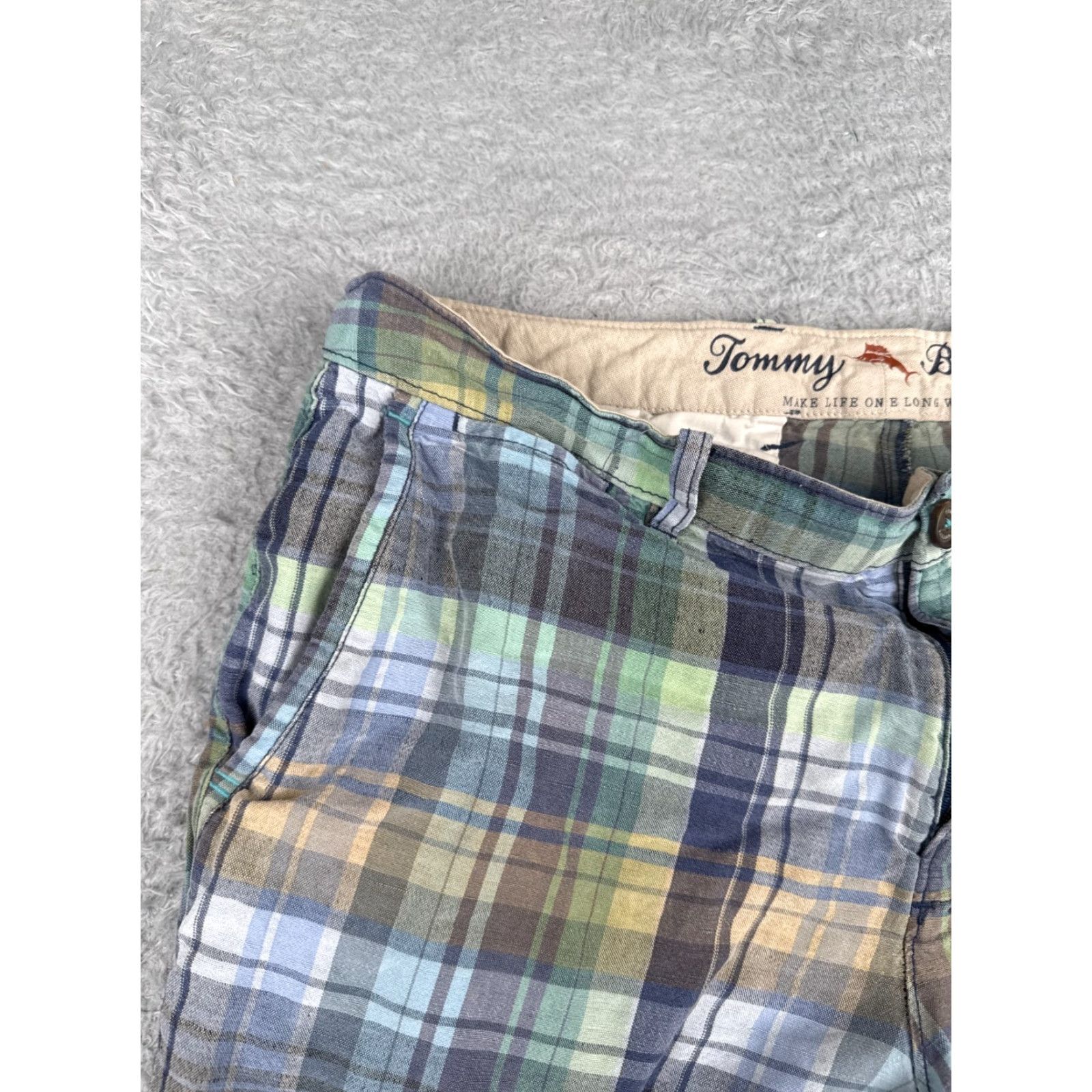 Tommy Bahama Tommy Bahama Shorts Men 33 Blue Plaid Linen Tencel Beach Resort 33x10 Chino Casual Travel Wallet Pockets Slim Relaxed Mens Size US 33 - 4 Thumbnail