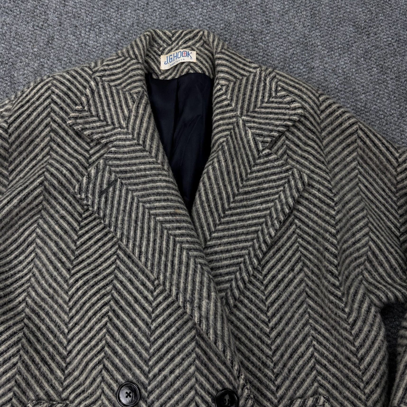 Vintage VINTAGE J.G. HOOK Coat Womens Large Gray Herringbone Double Breasted Peacoat 80s Wool Tweed Mid-Length Buttoned Pockets Womens Size L / US 10 / IT 46 - 2 Thumbnail