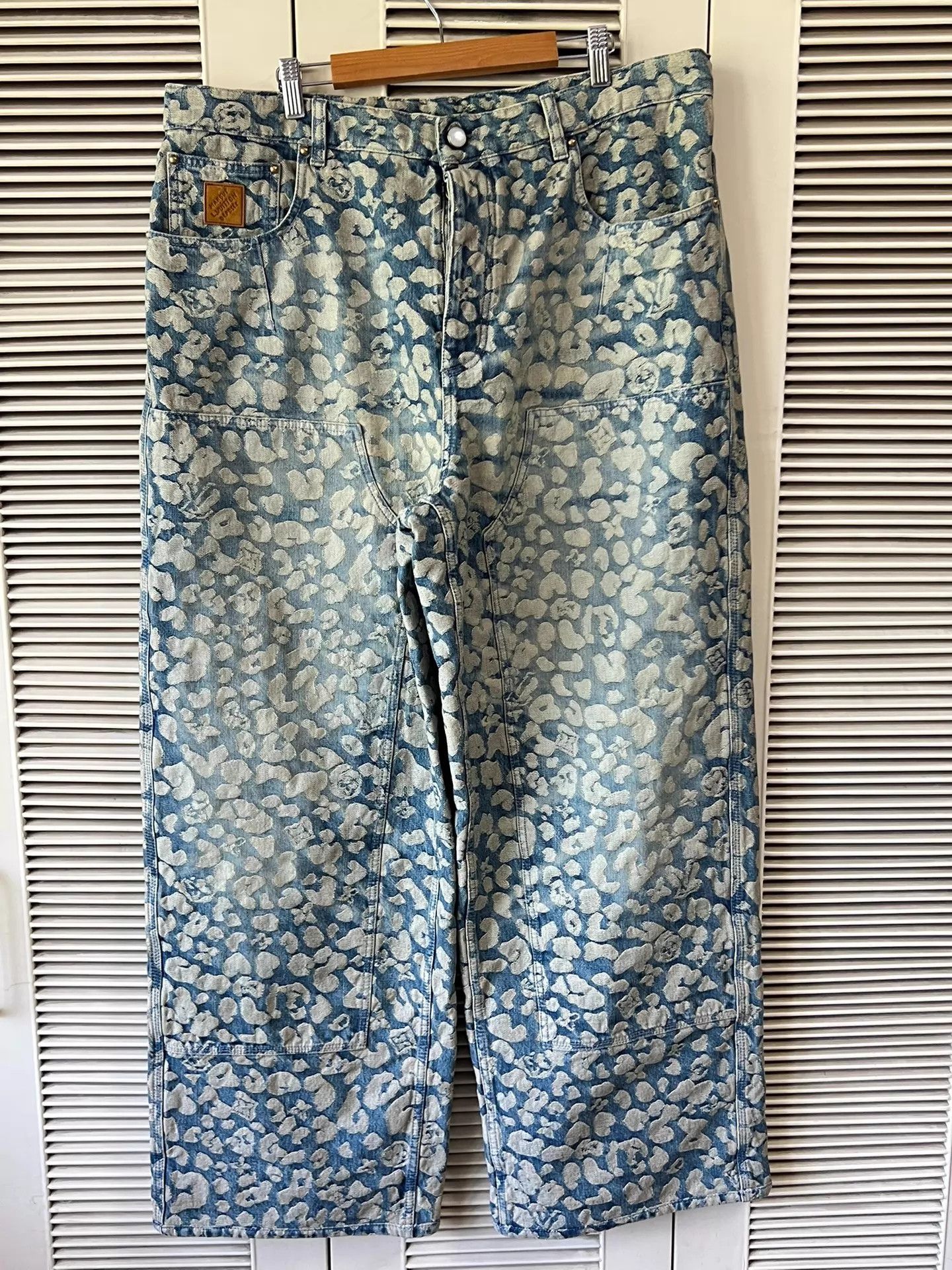 Louis Vuitton LV Classic Monogram Jeans 38 (Near Mint) Size 27" / US 4 / IT 40 - 1 Thumbnail