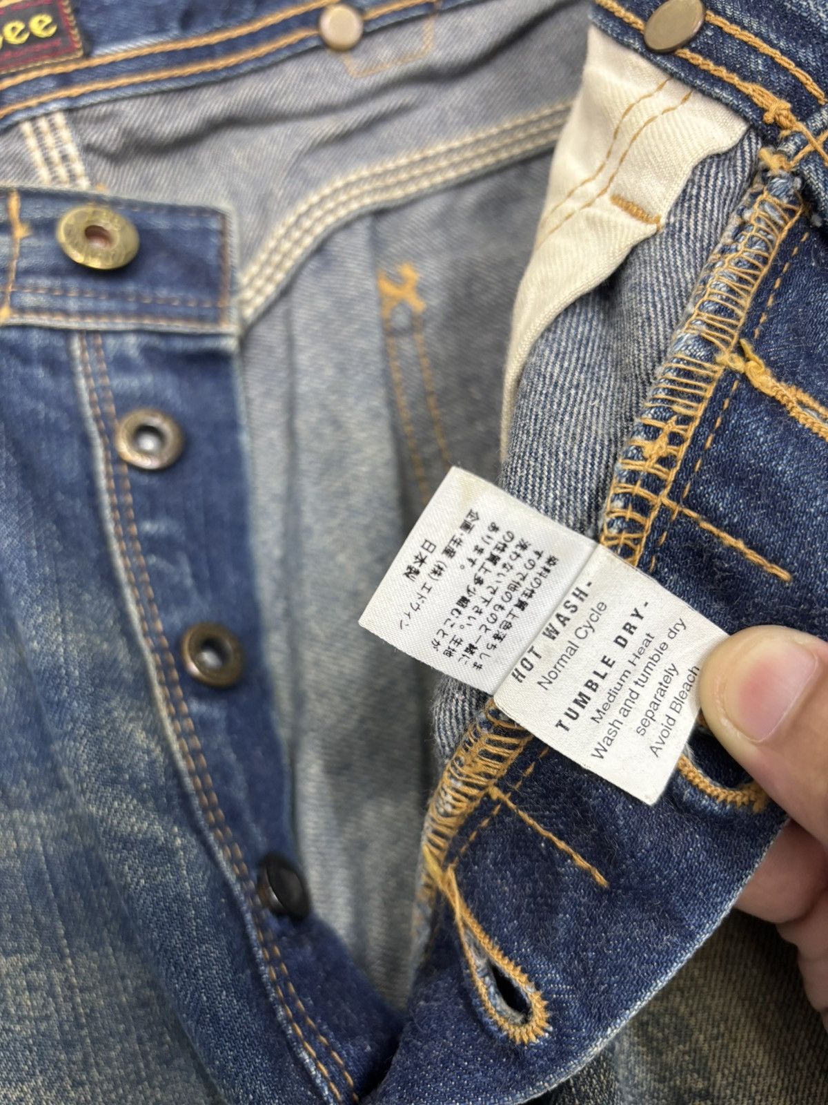 Lee 🔥VINTAGE LEE COWBOY SELVEDGE BUCKLE BACK DISTRESSED DENIM Size US 31 - 14 Thumbnail